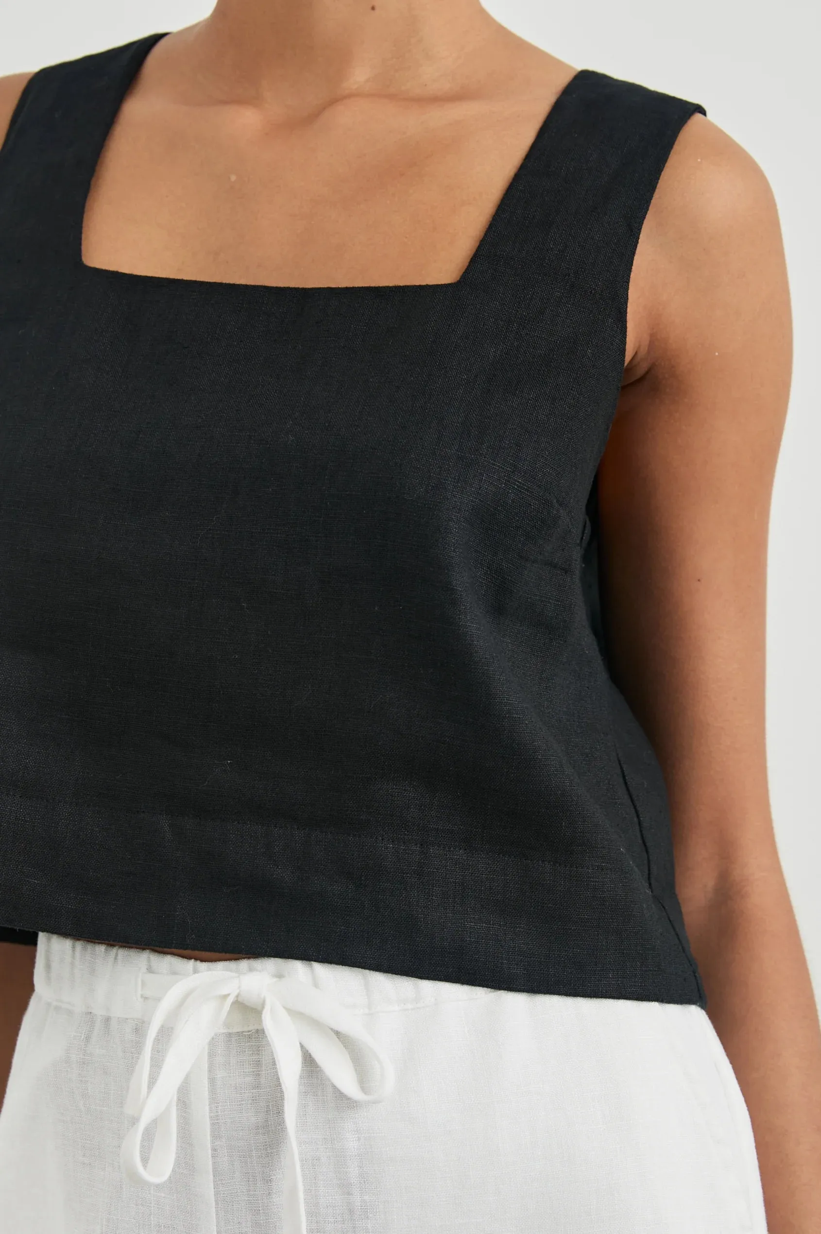 Akira Top Everyday Casual Look