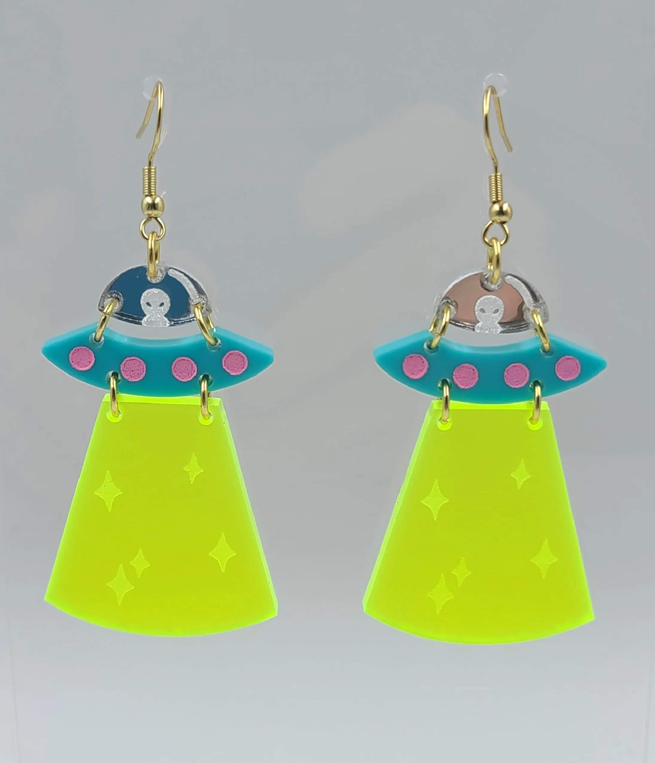 Alien Spaceship Earrings Everyday Chic