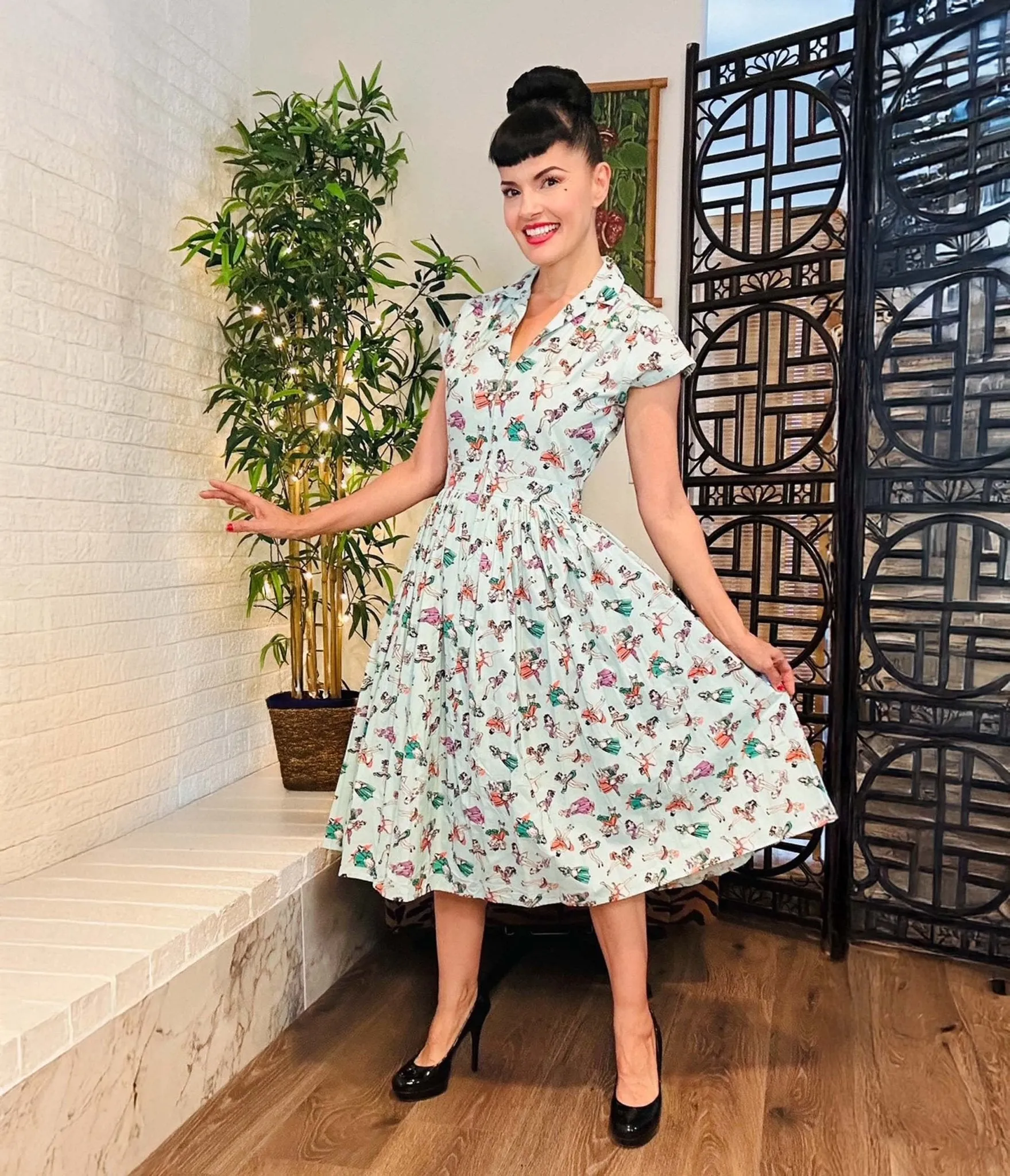 Bernie Dexter Pin-Up Girl Print Fit & Flare Dress Casual Everyday Look