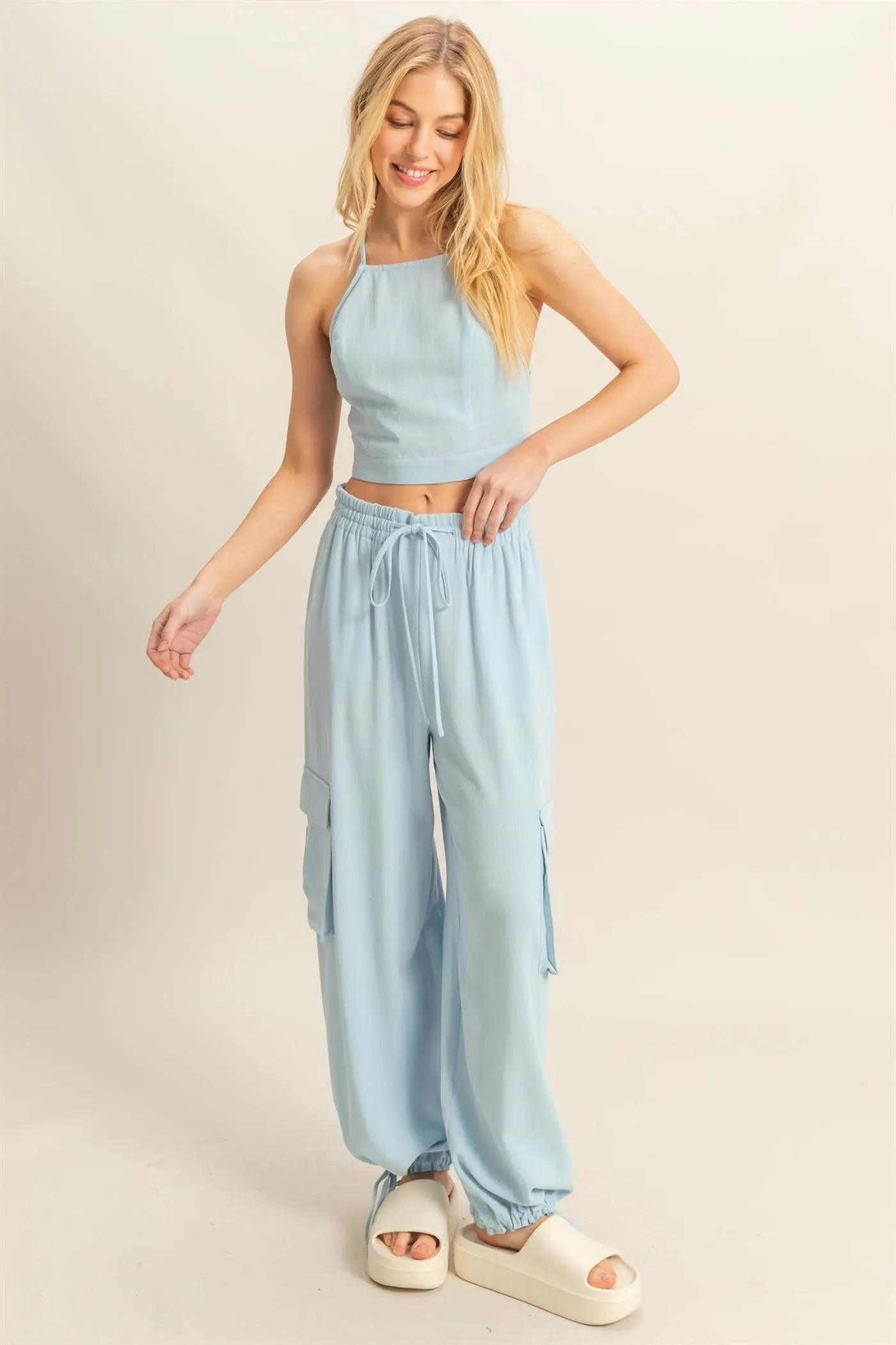 Billie Halter Top Everyday Casual Look