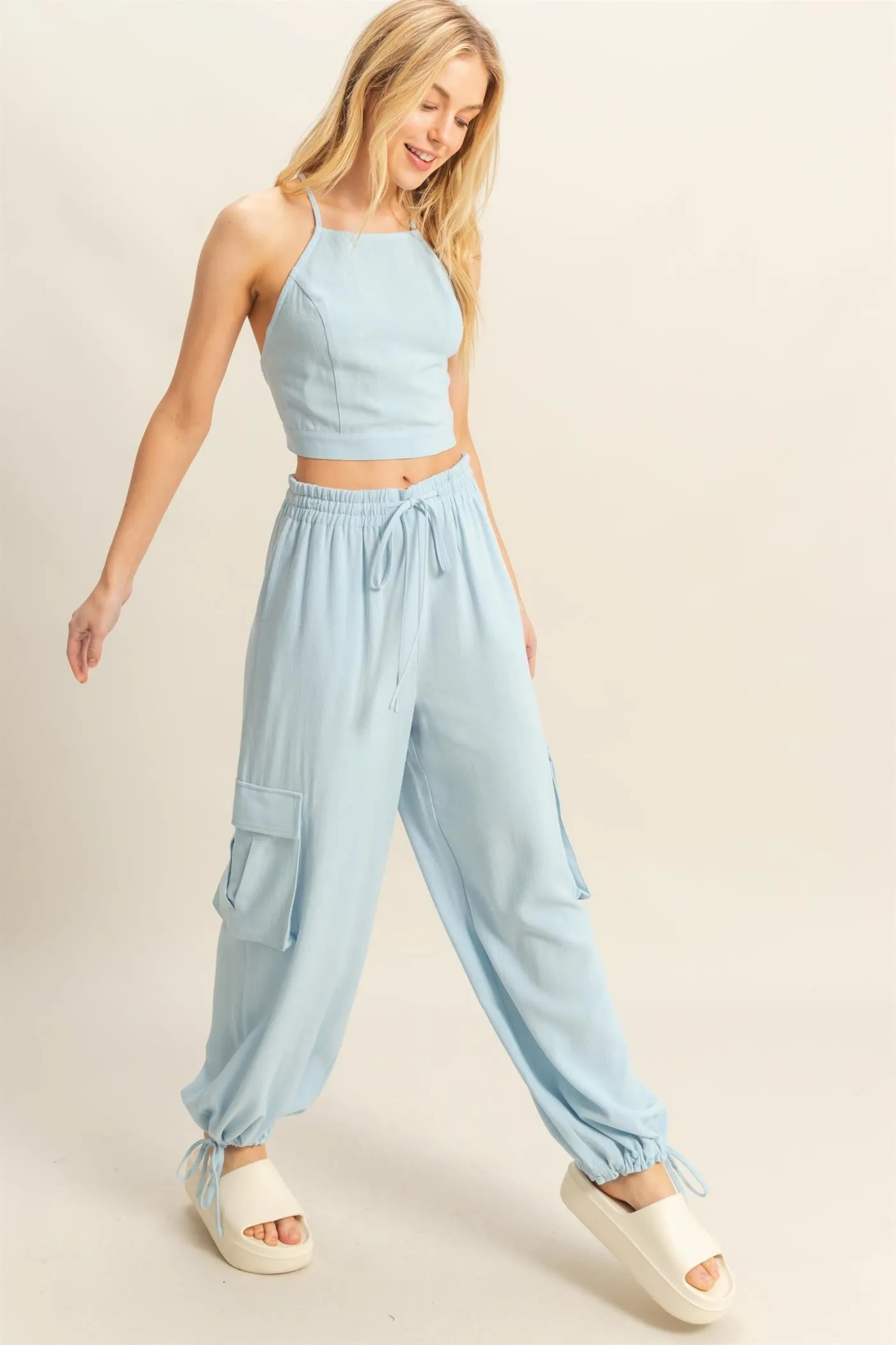 Billie Halter Top Everyday Casual Look