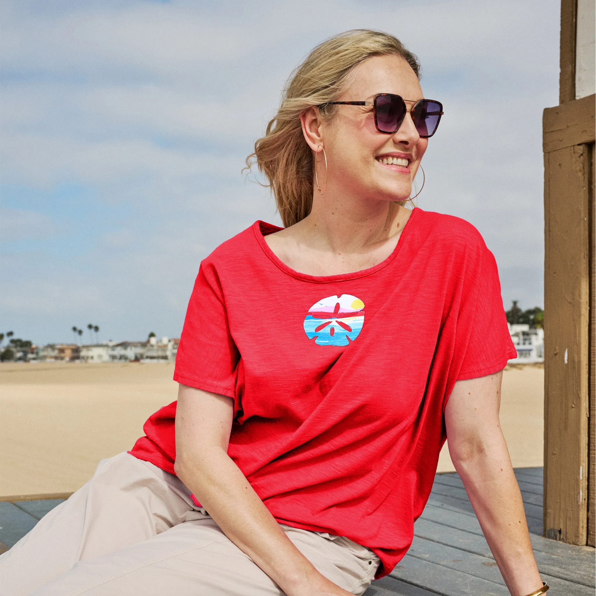 Freedom Sand Dollar Keepsake T | Plus Size Weekend Relaxed Look