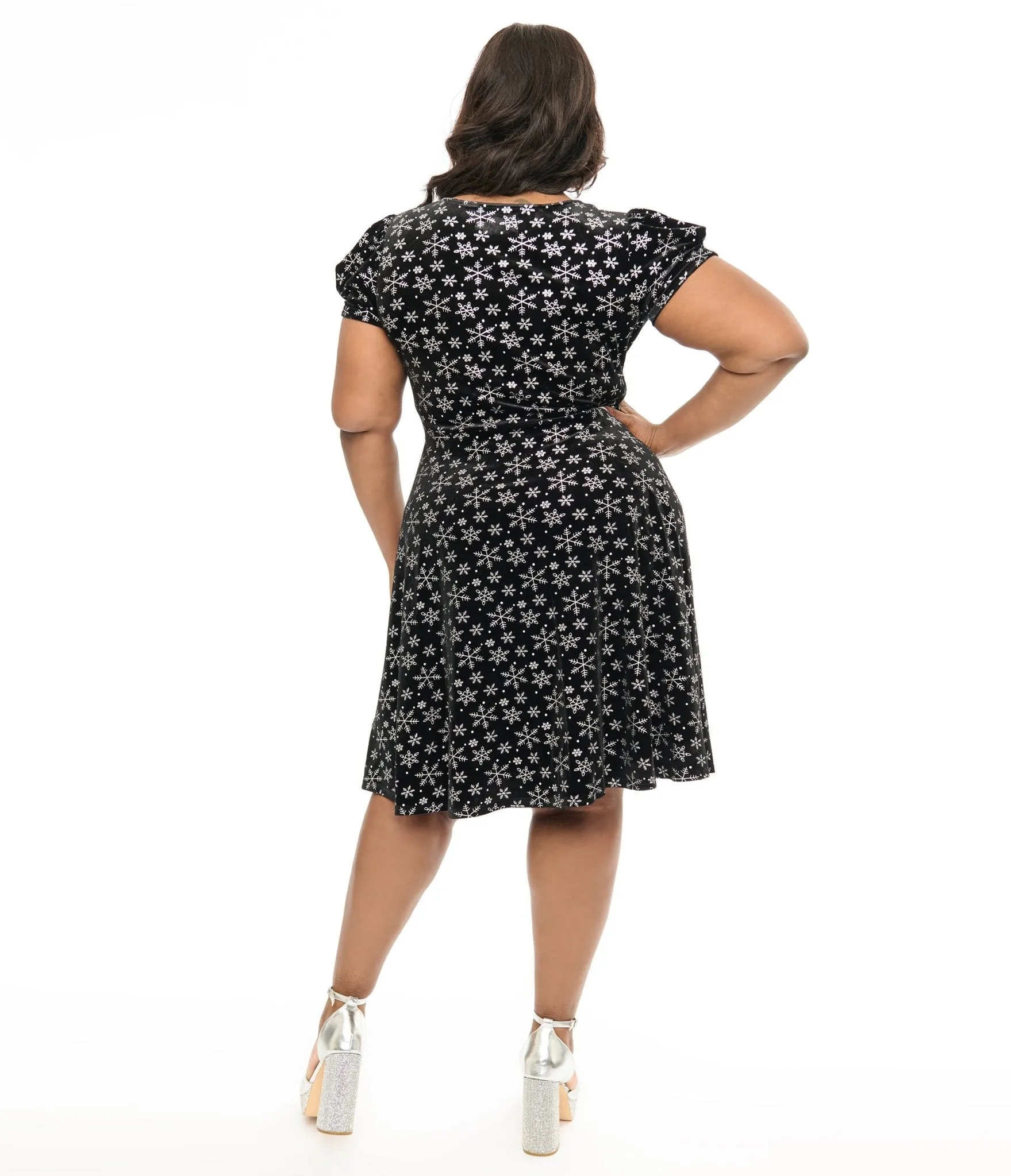 Hell Bunny Plus Size 1950s Black & Silver Metallic Snowflake Velvet Fit & Flare Dress Casual Everyday Look