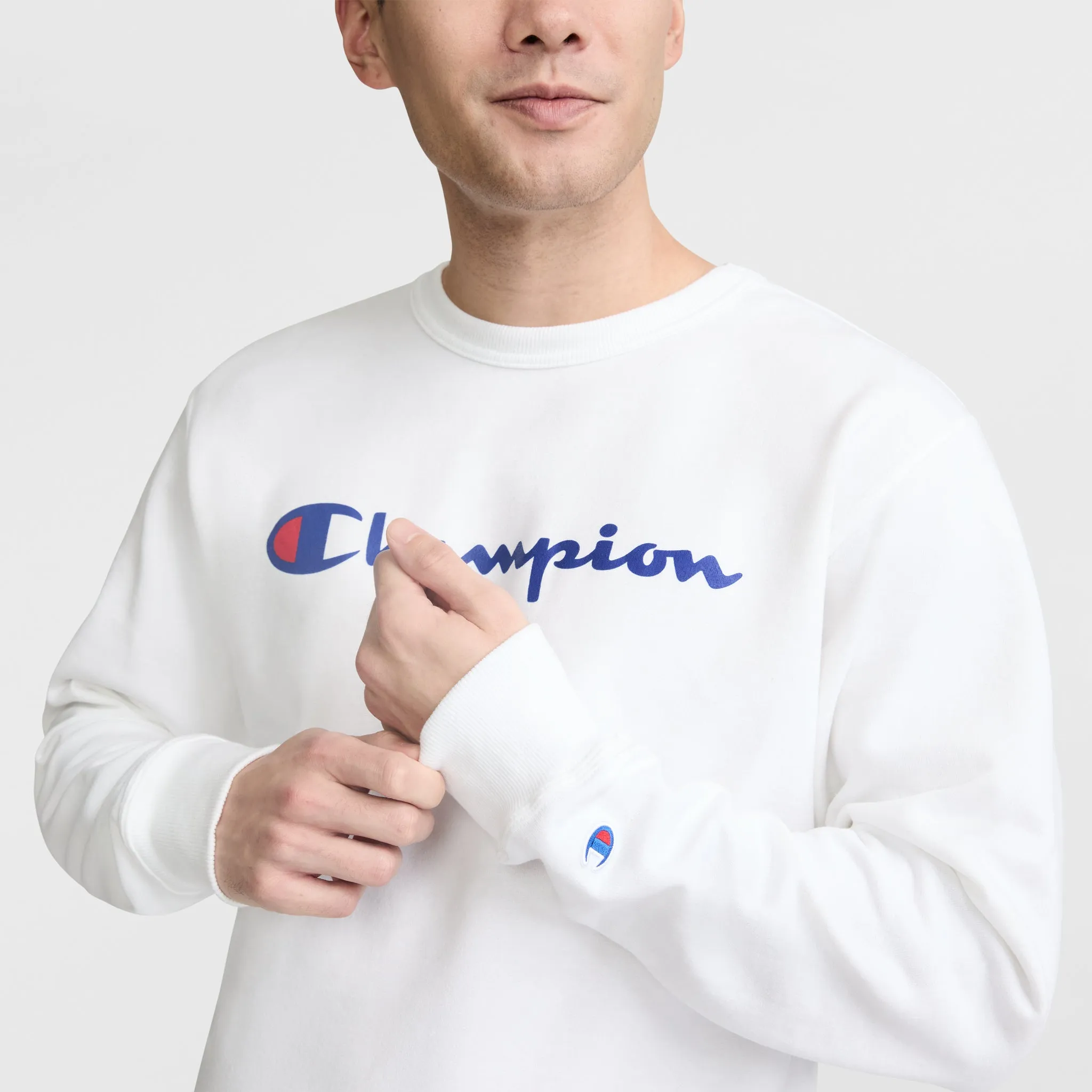 Powerblend Crewneck Sweatshirt, Classic Script Logo Urban Street Look