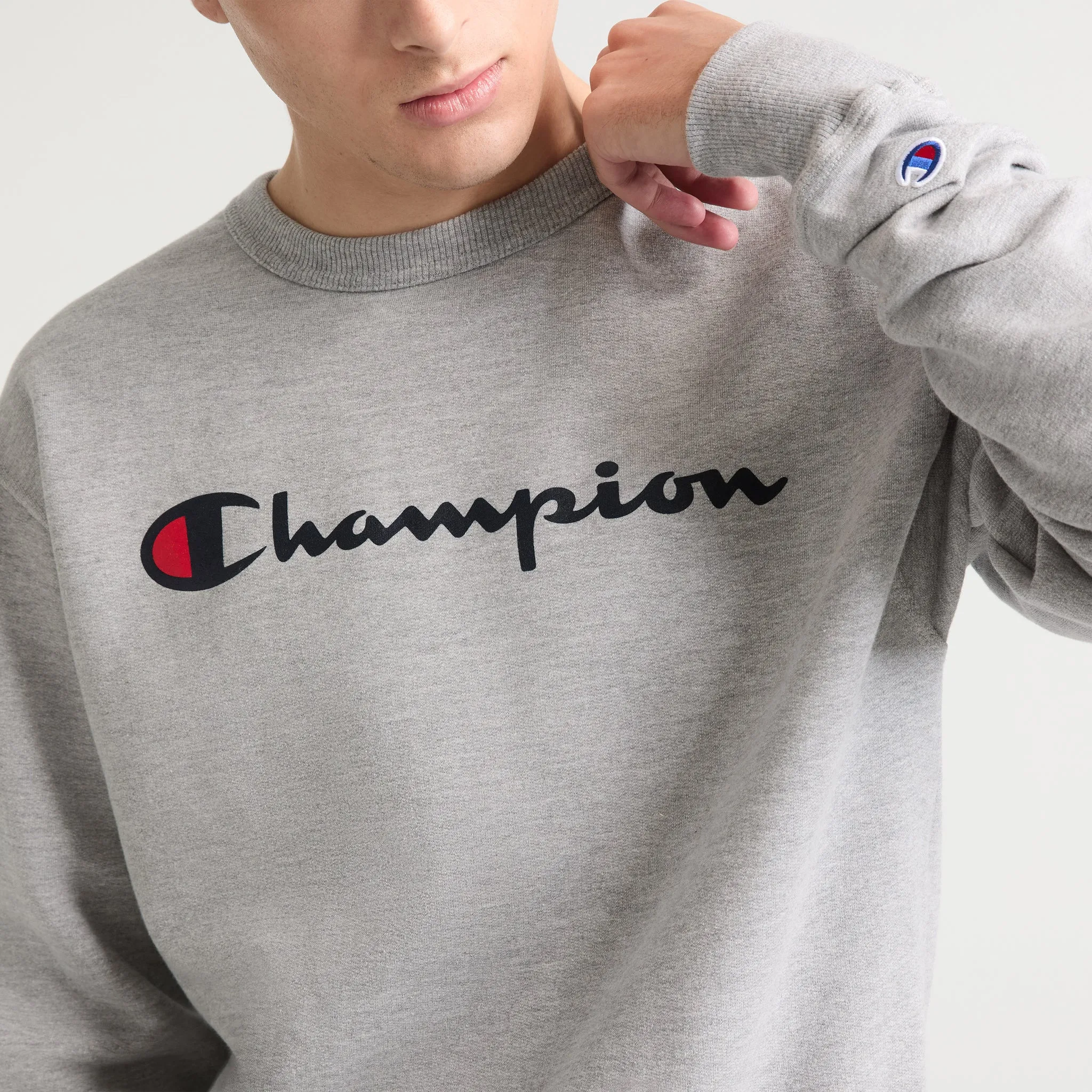 Powerblend Crewneck Sweatshirt, Classic Script Logo Urban Street Look