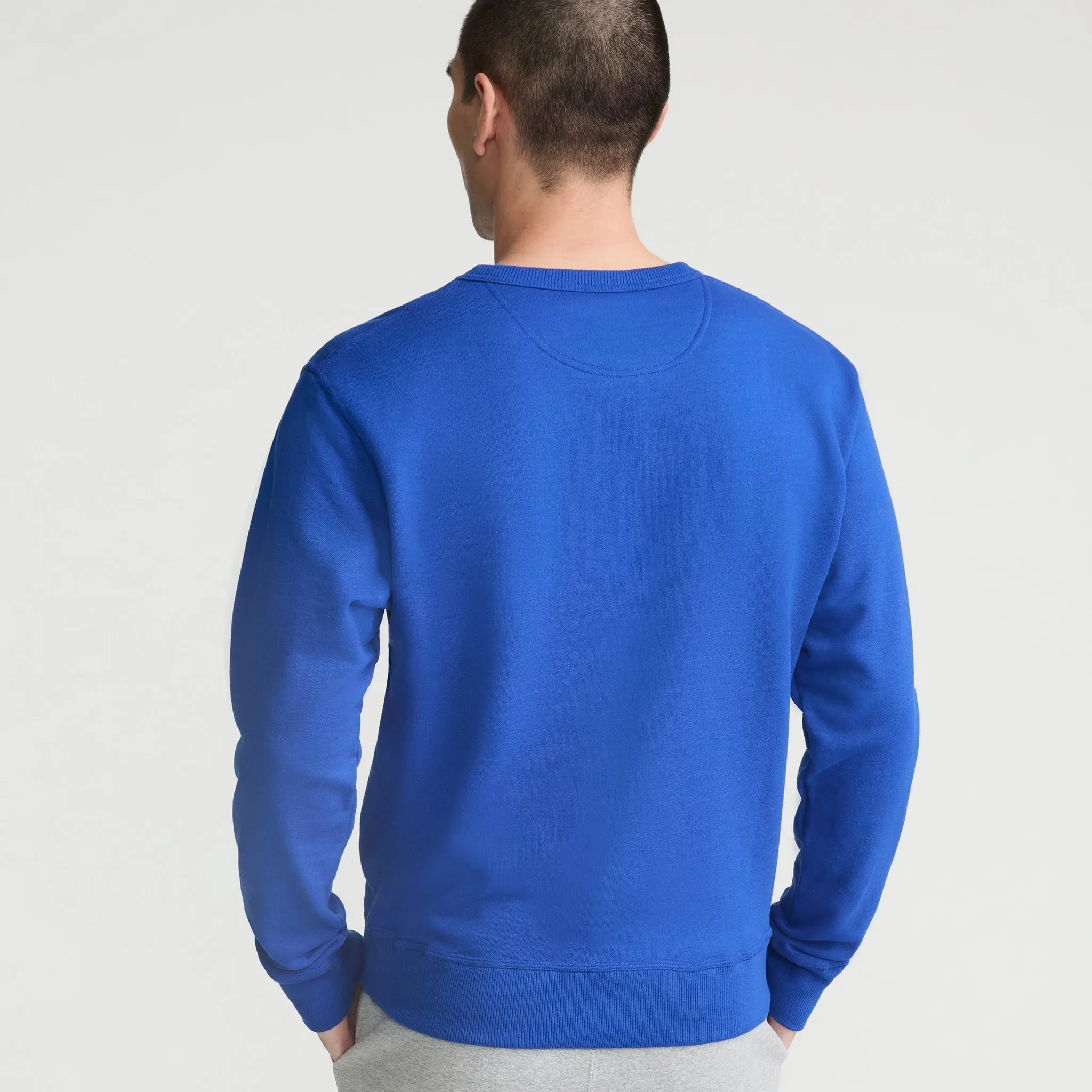 Powerblend Crewneck Sweatshirt, Classic Script Logo Urban Street Look