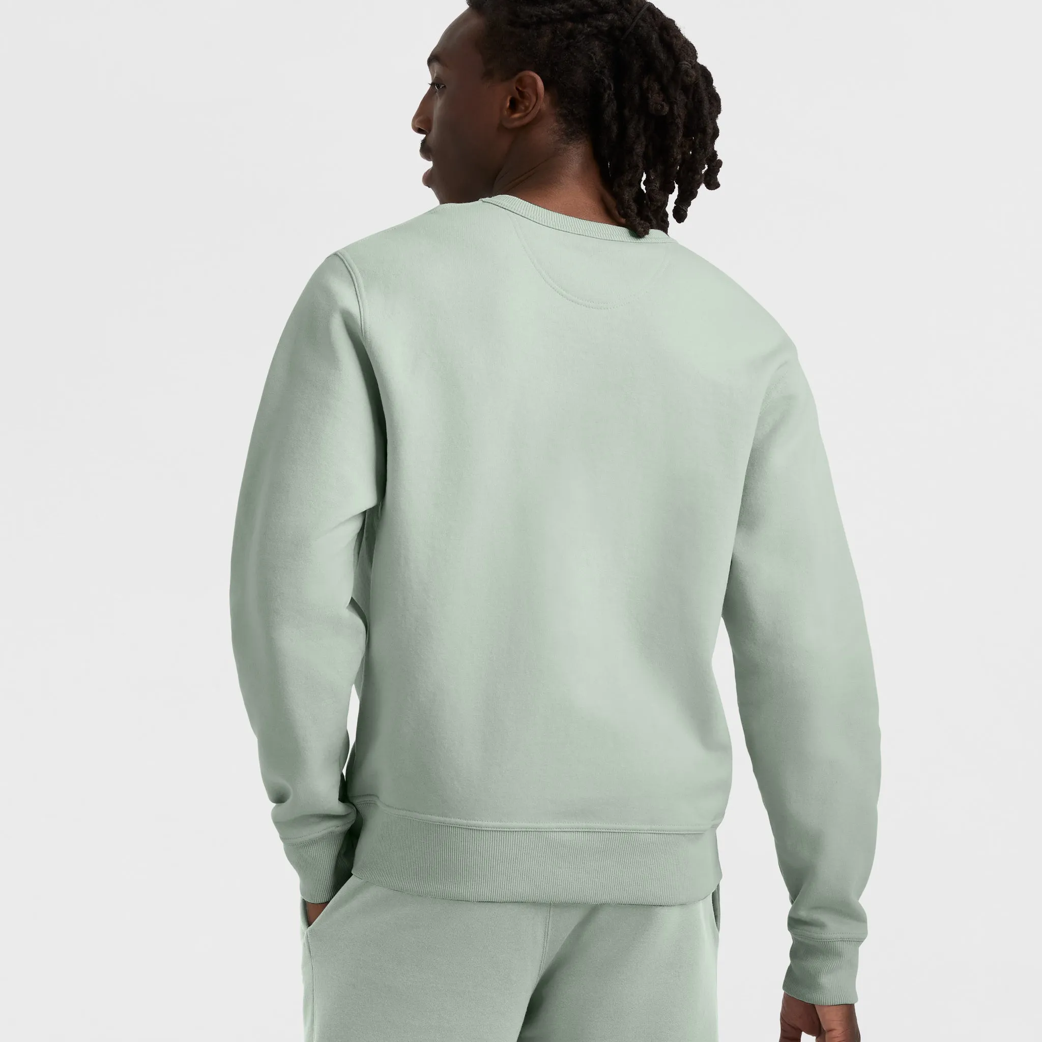 Powerblend Crewneck Sweatshirt, Tonal Script Logo Urban Street Look