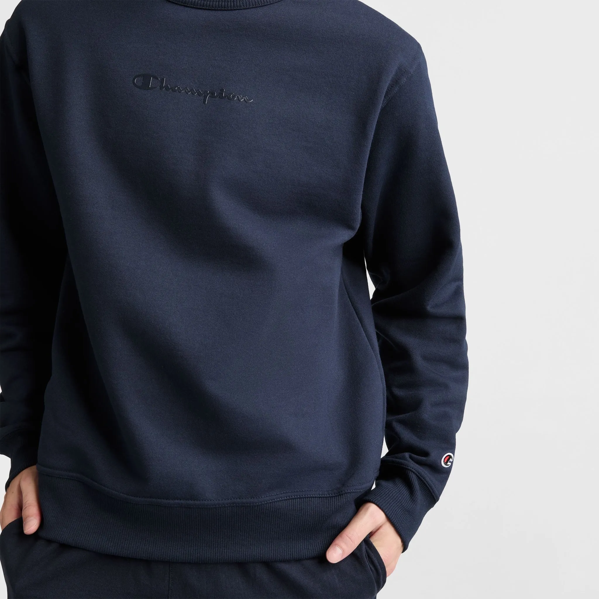 Powerblend Crewneck Sweatshirt, Tonal Script Logo Urban Street Look