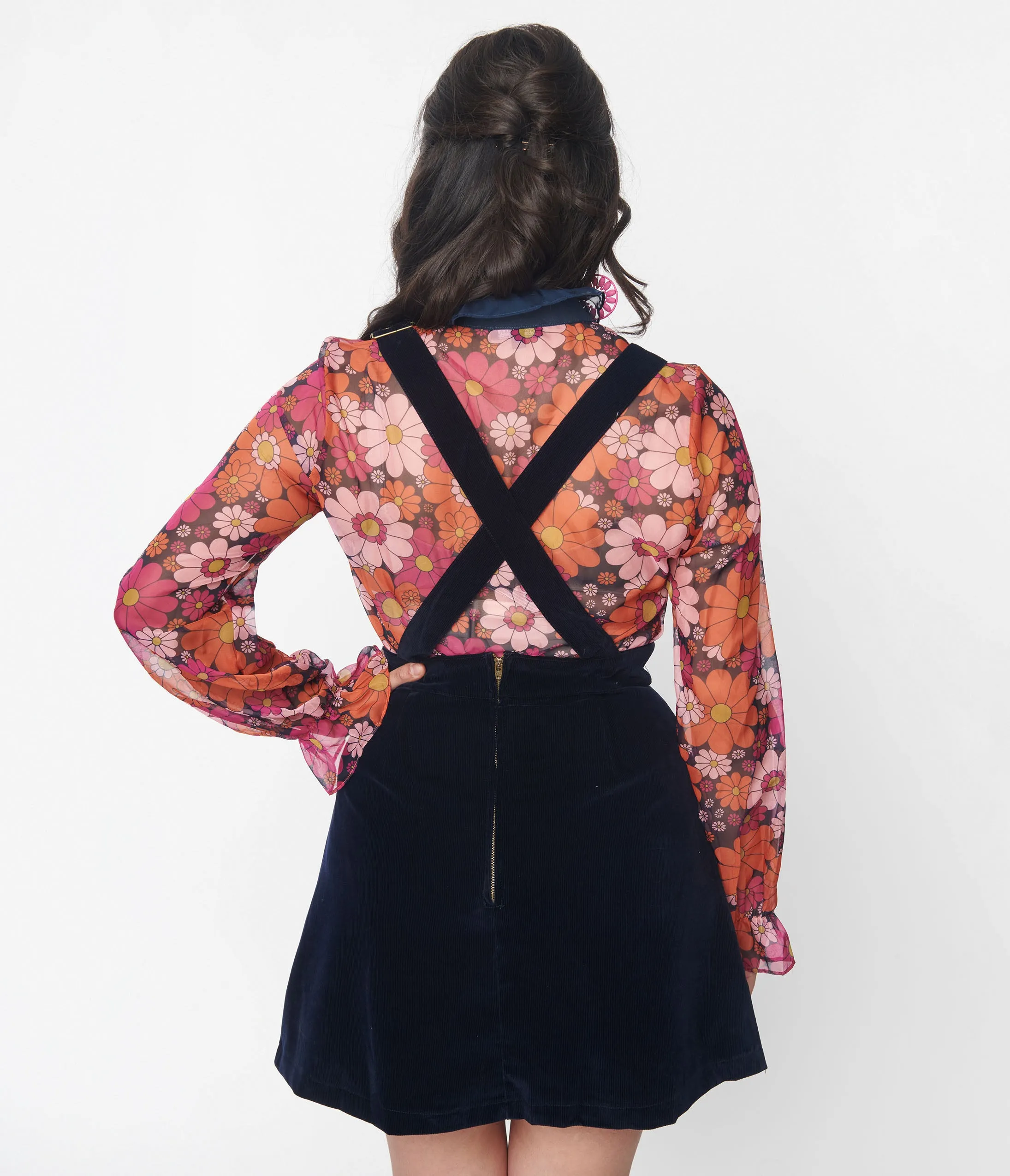 Smak Parlour Mod Daisy & Navy Ruffle Neck Blouse Easy Date Night