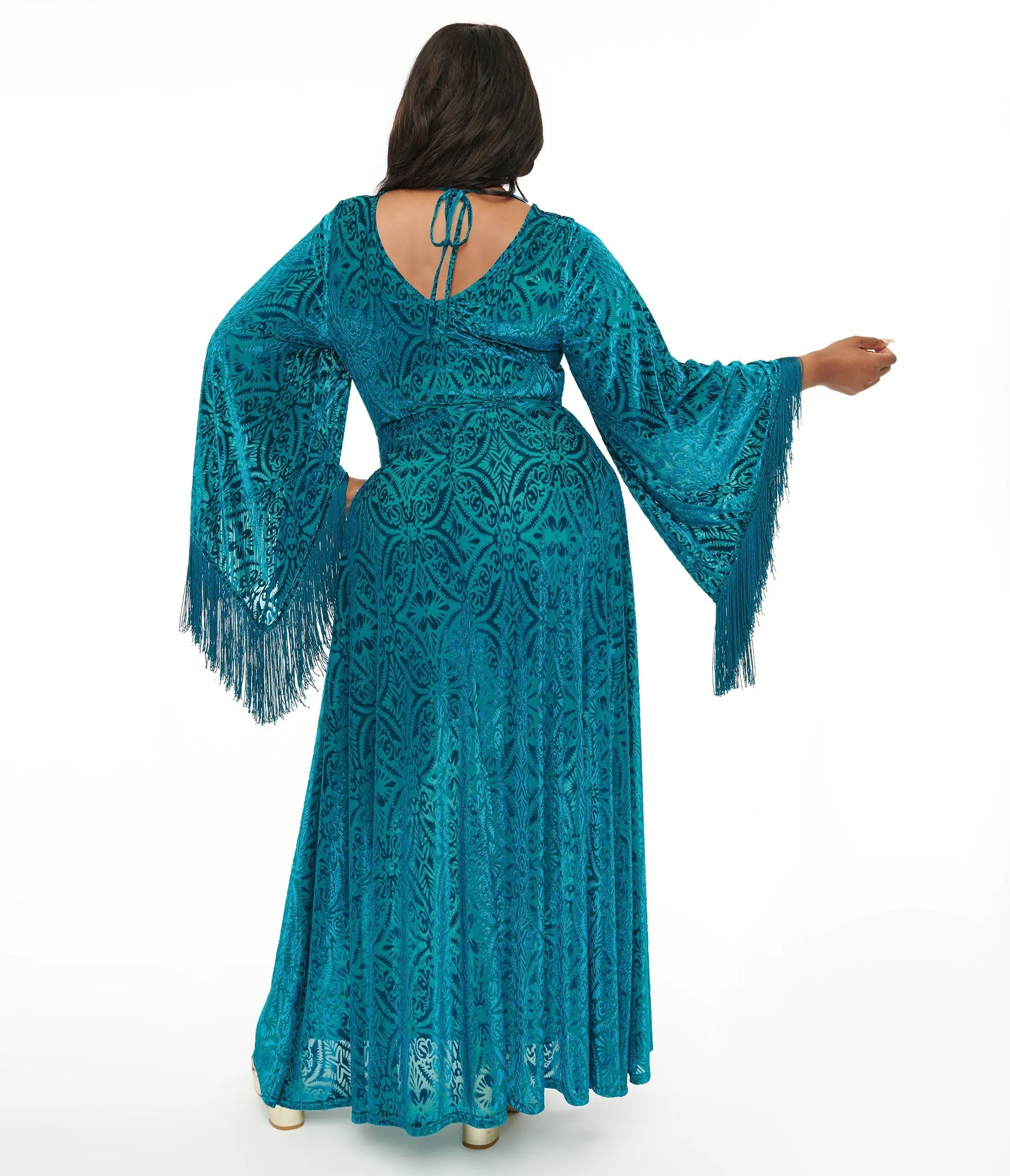 Smak Parlour Plus Size 1970s Teal Floral Fringe Sleeve Stevie Maxi Dress Casual Everyday Look