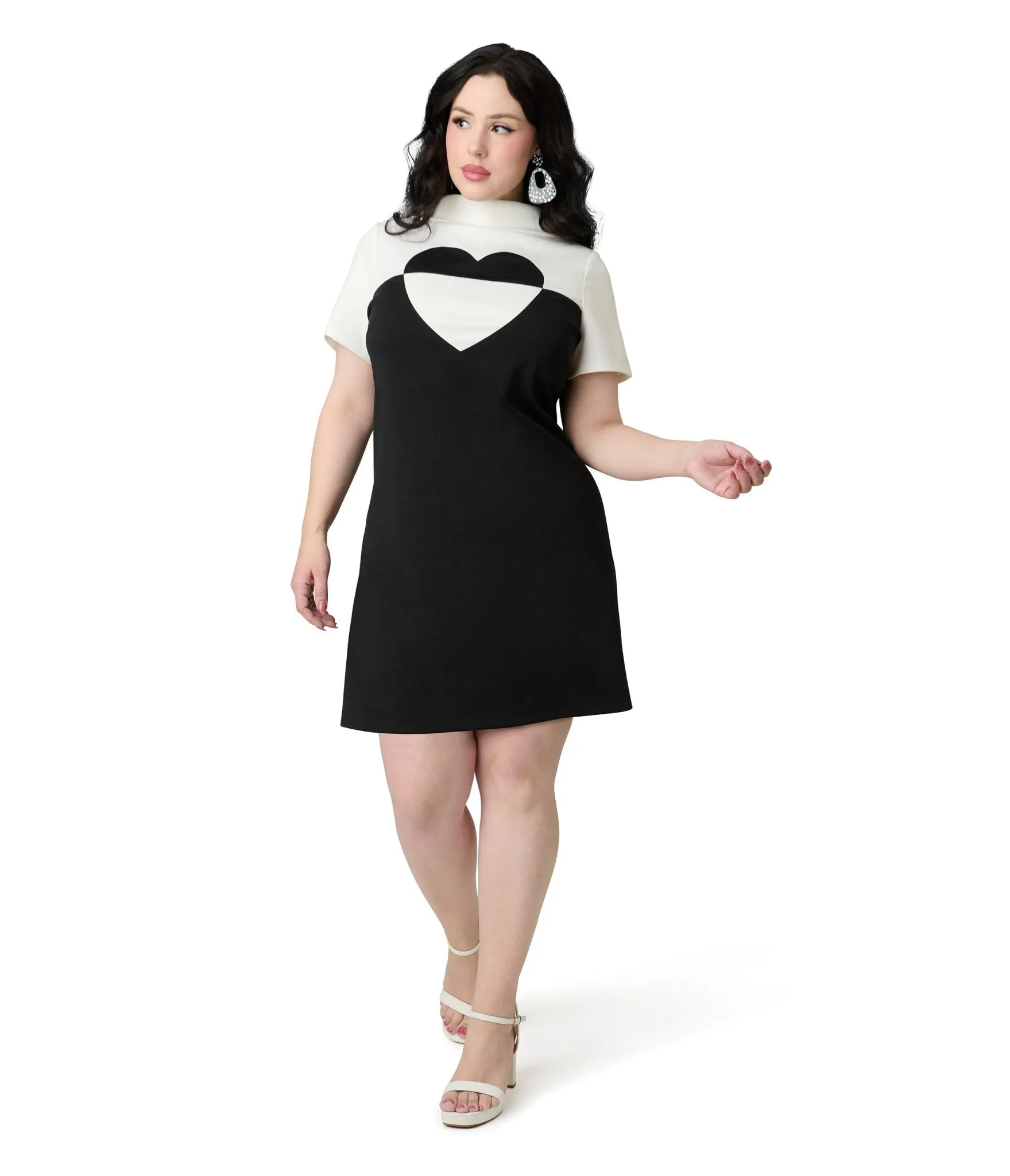 Smak Parlour Plus Size Black & White Color Block Heart Shift Dress Casual Everyday Look