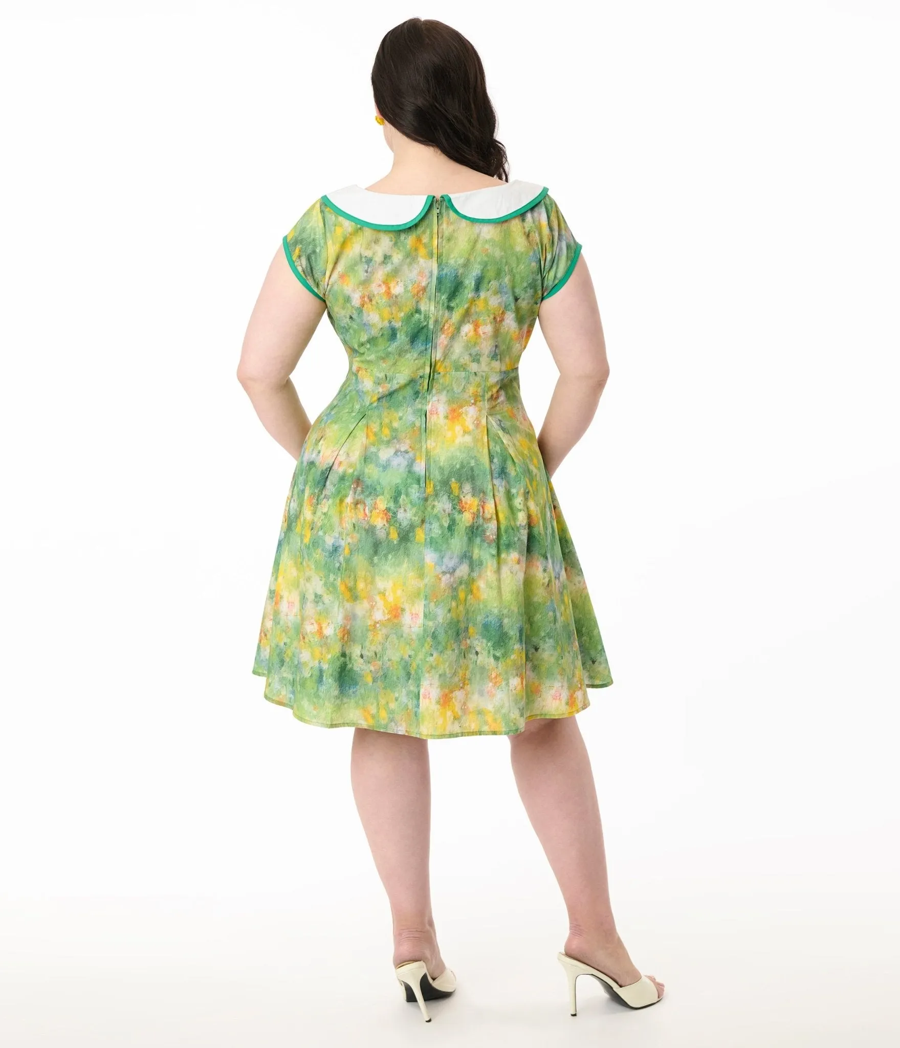 Smak Parlour Plus Size Green Painted Garden Fit & Flare Dress Casual Everyday Look
