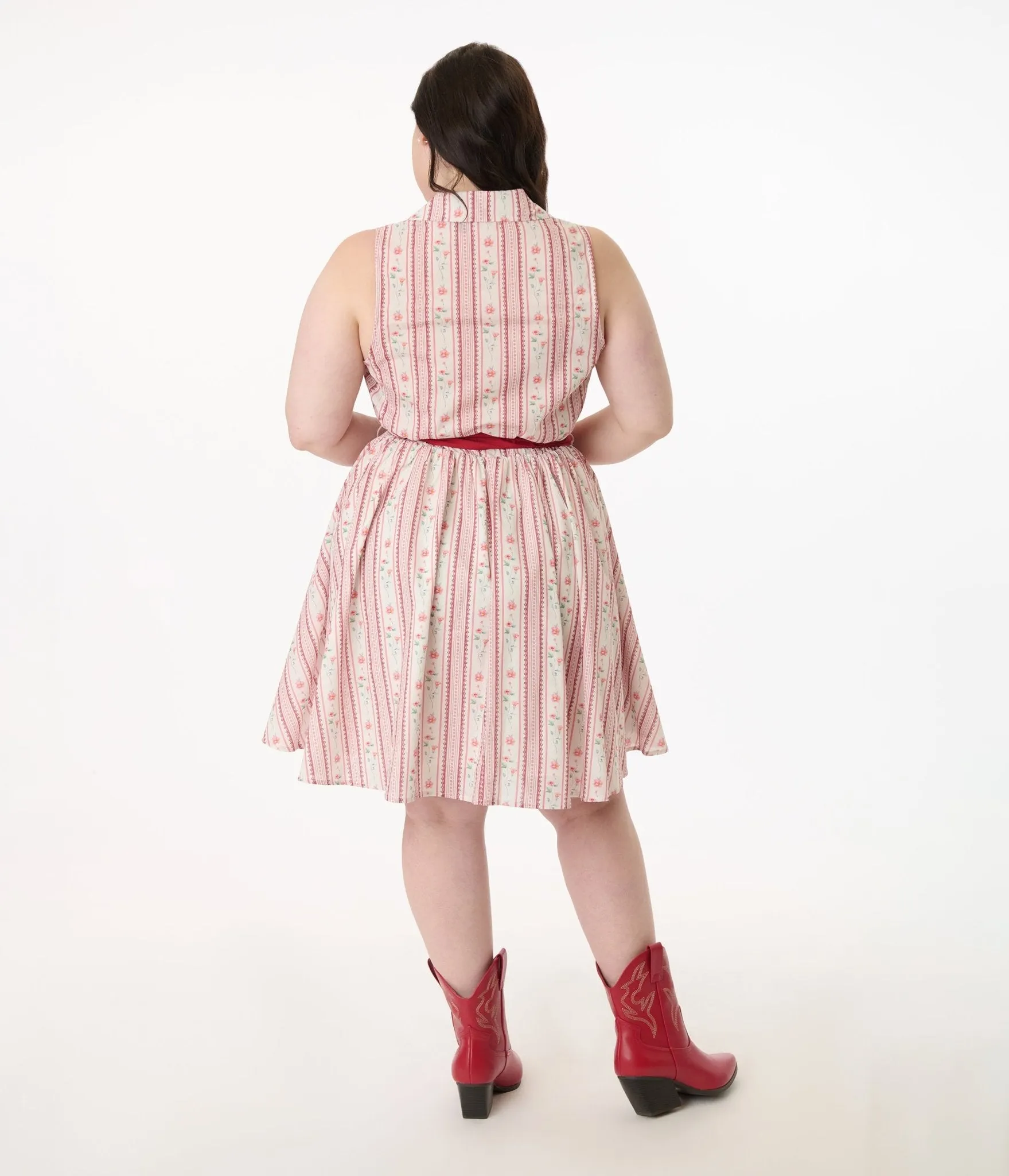 Smak Parlour Plus Size Pink Rose Wallpaper Print Cotton Flare Dress Casual Everyday Look