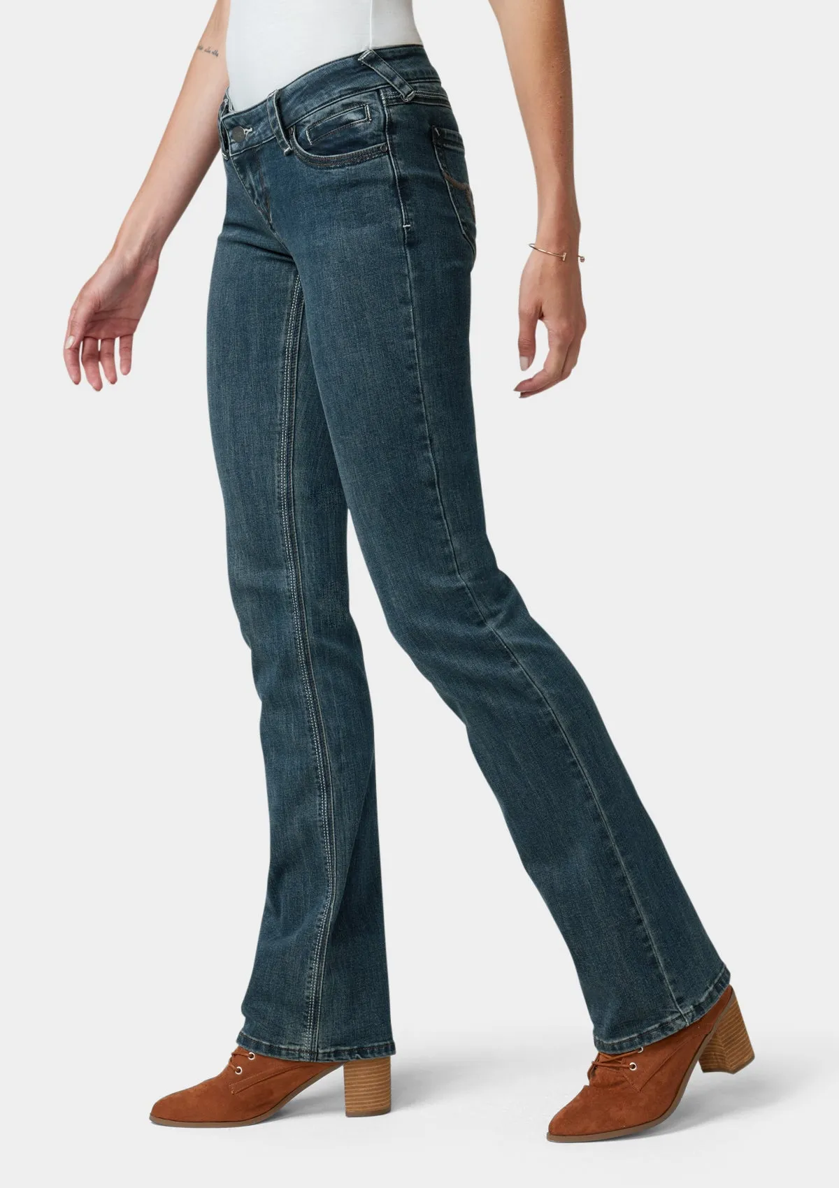 Tall Avery Bootcut Jeans Smart & Chic Outfit