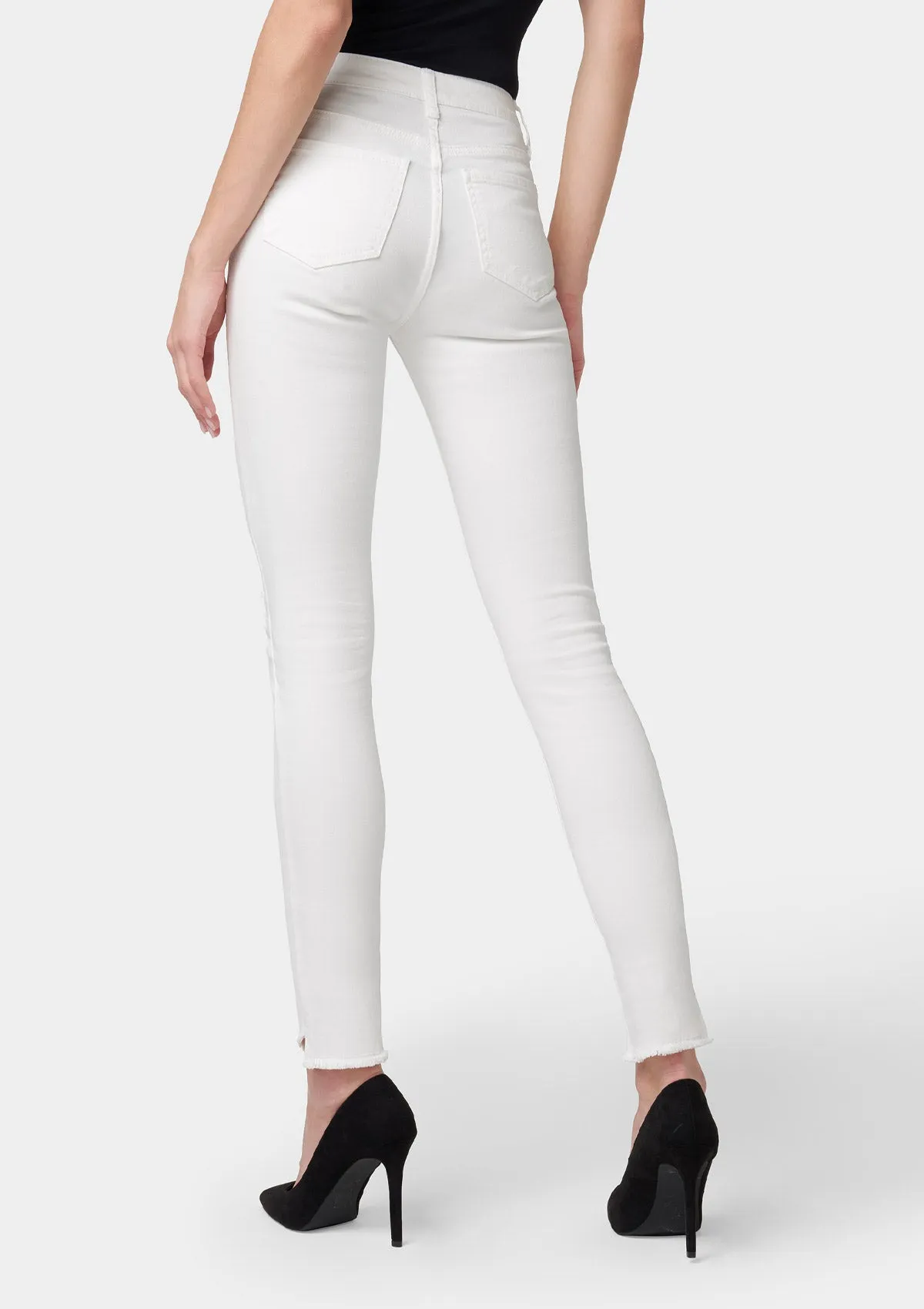 Tall Daniela Distressed Jeans Smart & Chic Outfit
