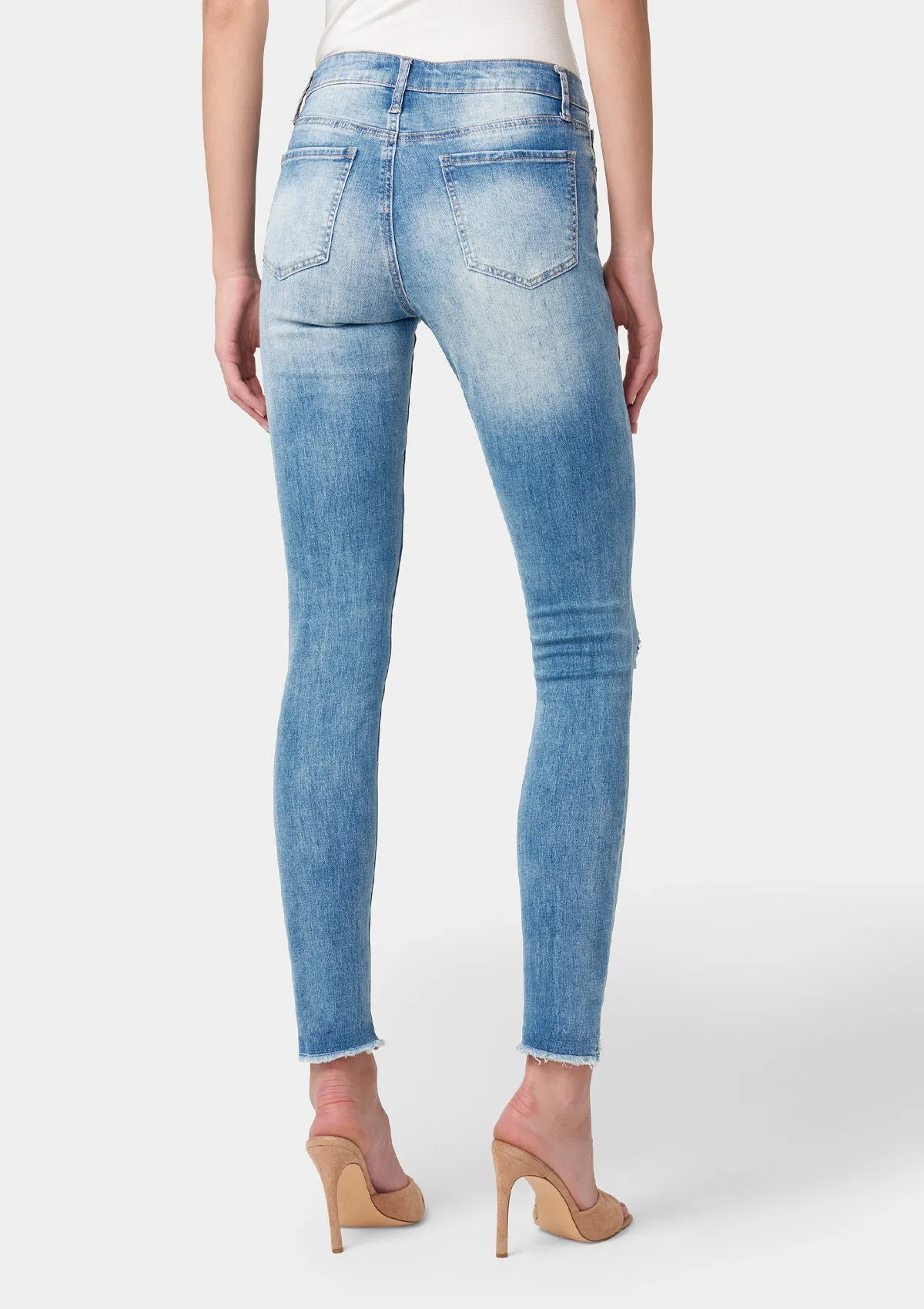 Tall Daniela Distressed Jeans Smart & Chic Outfit