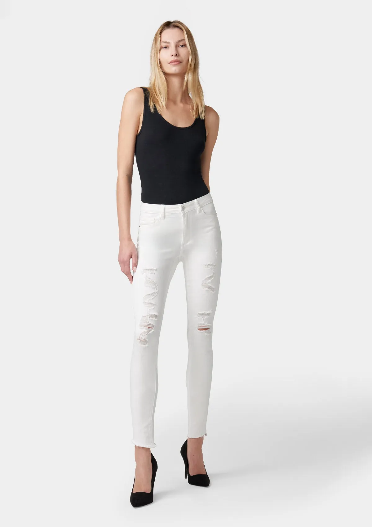 Tall Daniela Distressed Jeans Smart & Chic Outfit
