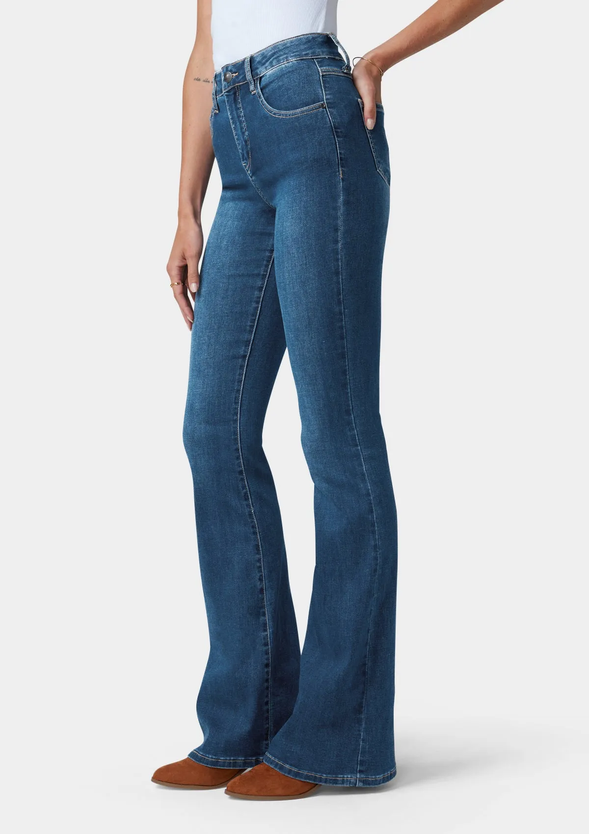 Tall Jayde Flare Jeans Smart & Chic Outfit