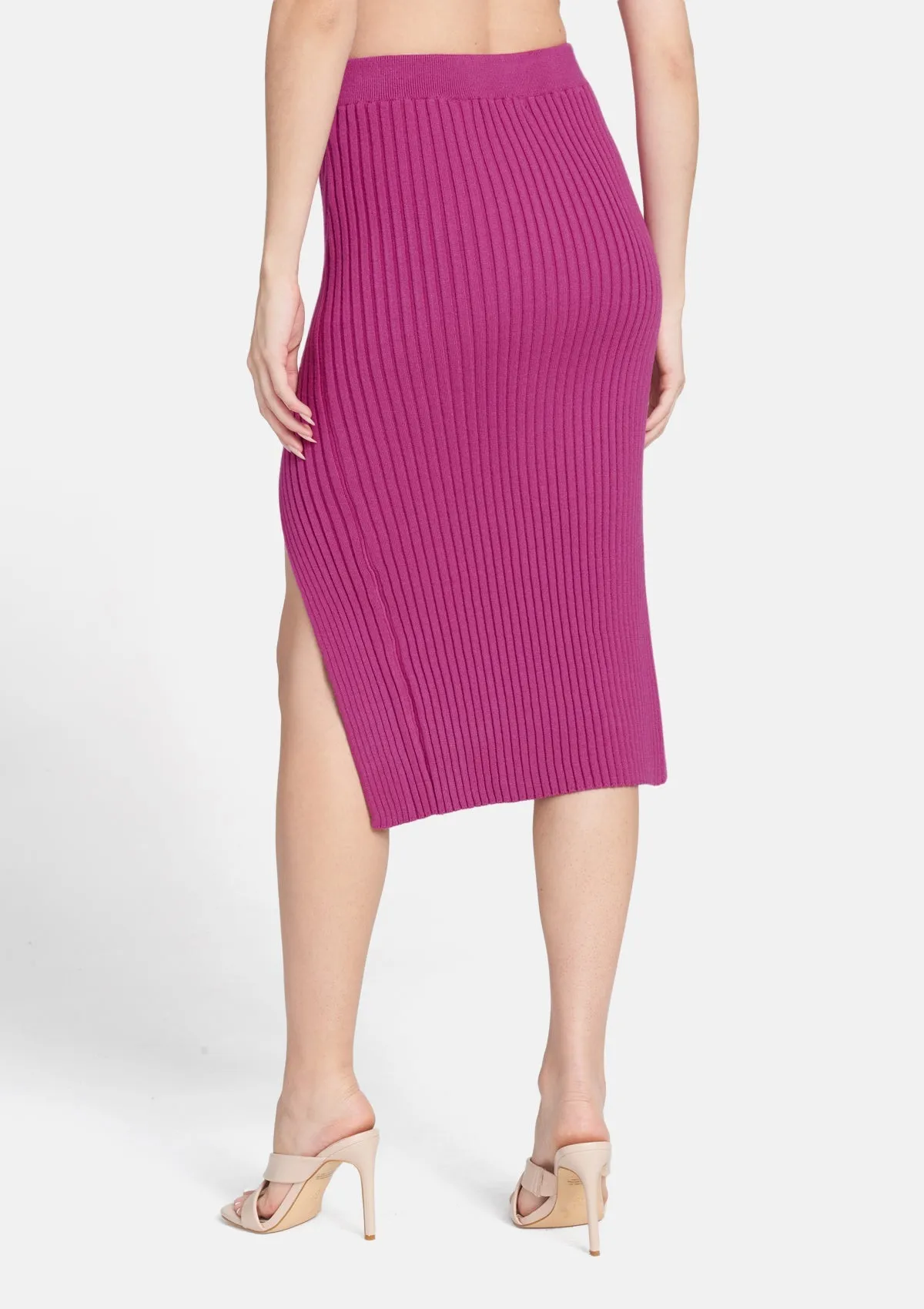 Tall Kaylee Knit Skirt Smart & Chic Outfit