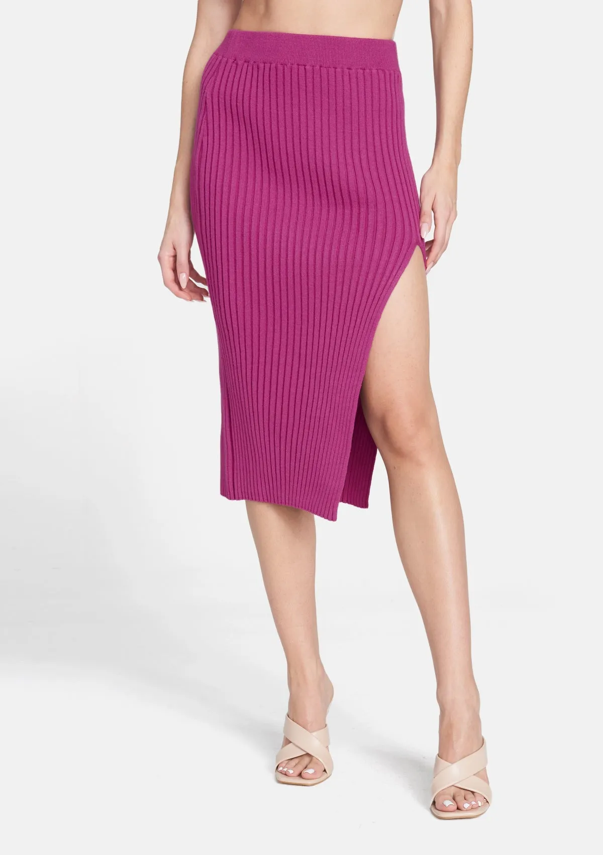 Tall Kaylee Knit Skirt Smart & Chic Outfit