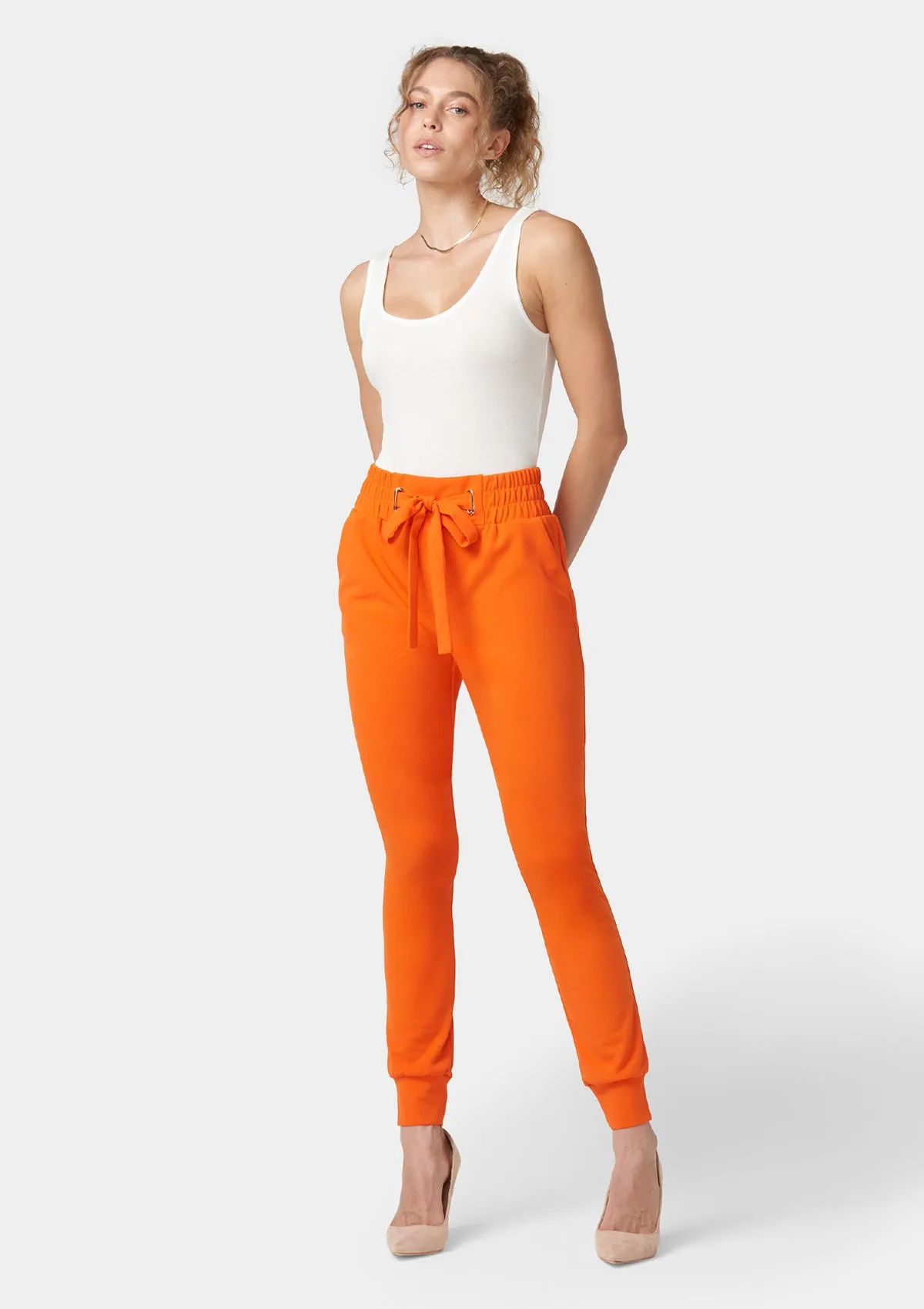 Tall Tianna Tie Waist Crepe Joggers Smart & Chic Outfit