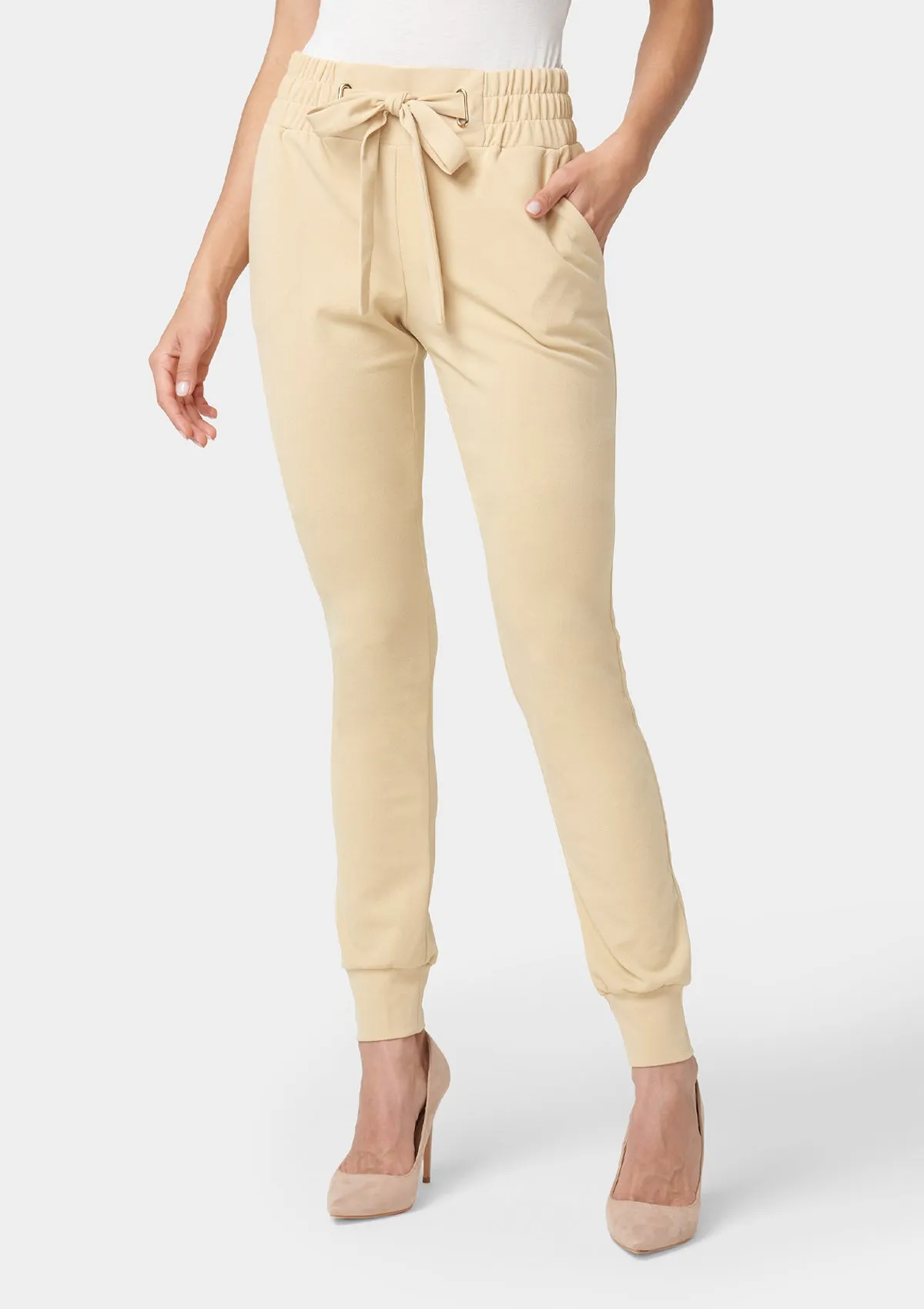 Tall Tianna Tie Waist Crepe Joggers Smart & Chic Outfit