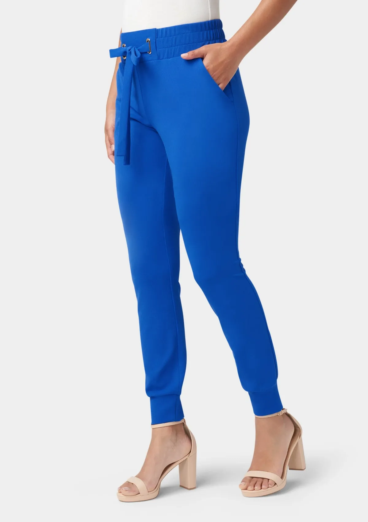 Tall Tianna Tie Waist Crepe Joggers Smart & Chic Outfit