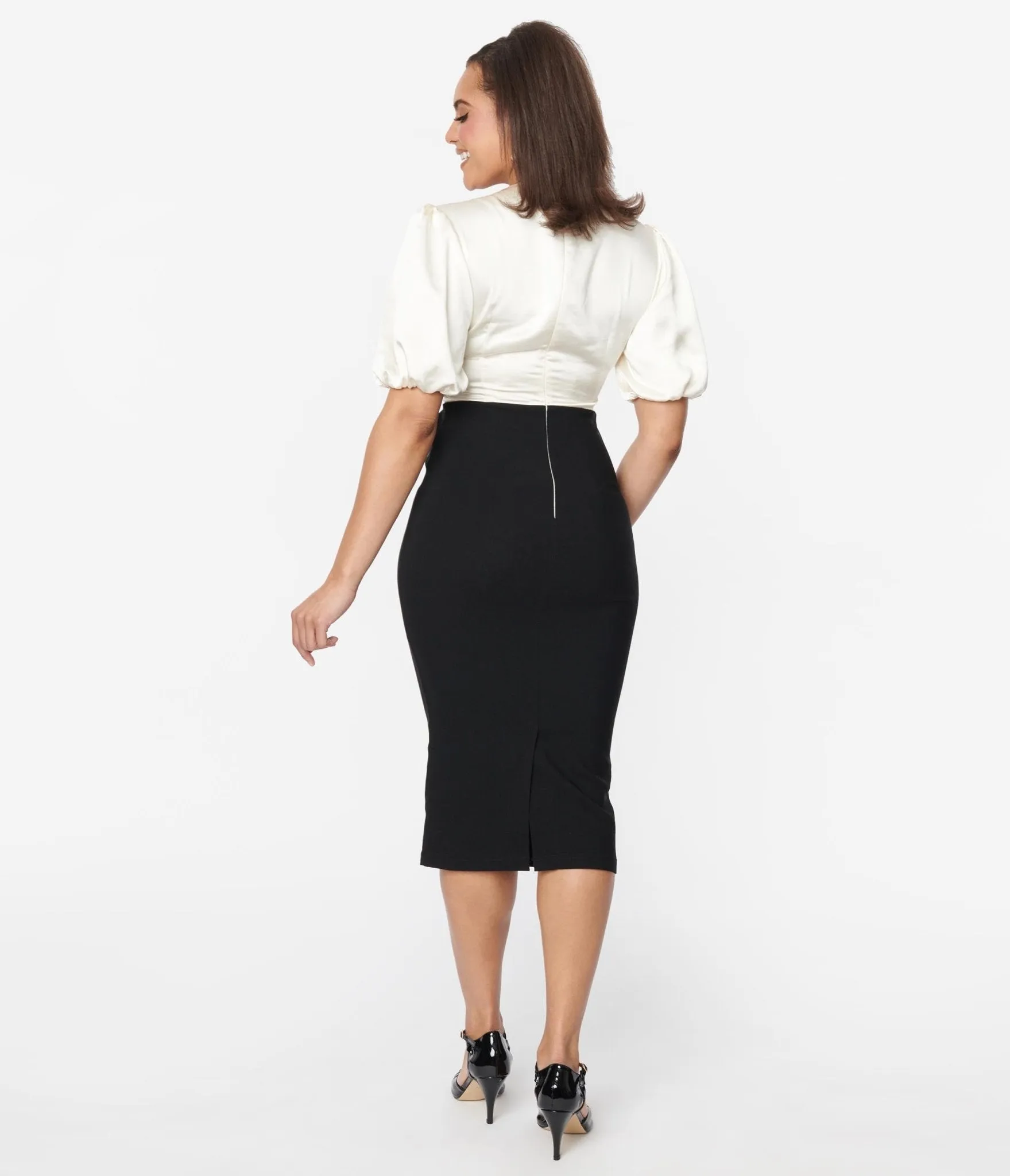 Unique Vintage 1940s Ivory & Black Button Front Wiggle Dress Casual Everyday Look