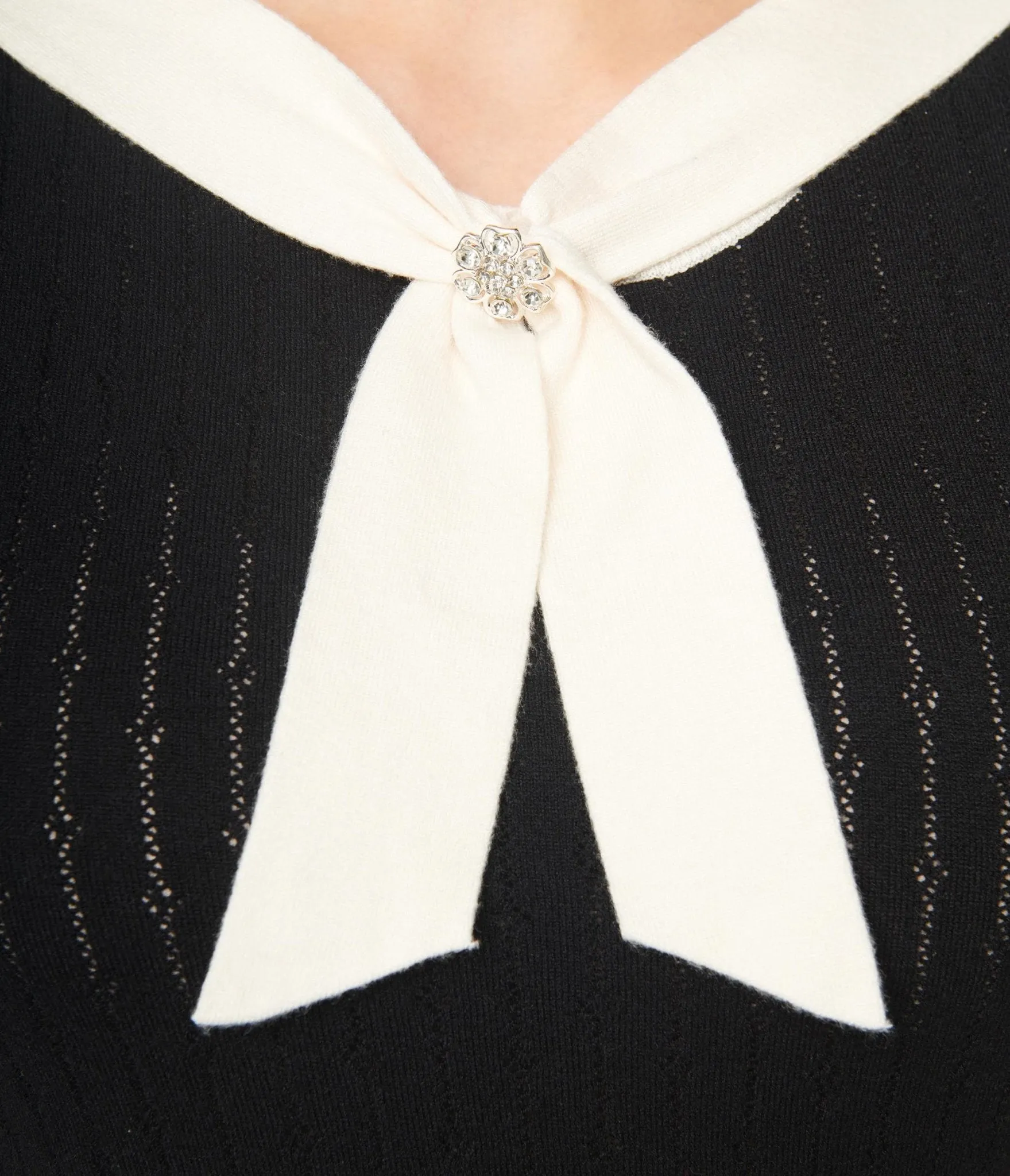 Unique Vintage Black & Cream Neck Tie Park City Sweater Easy Date Night