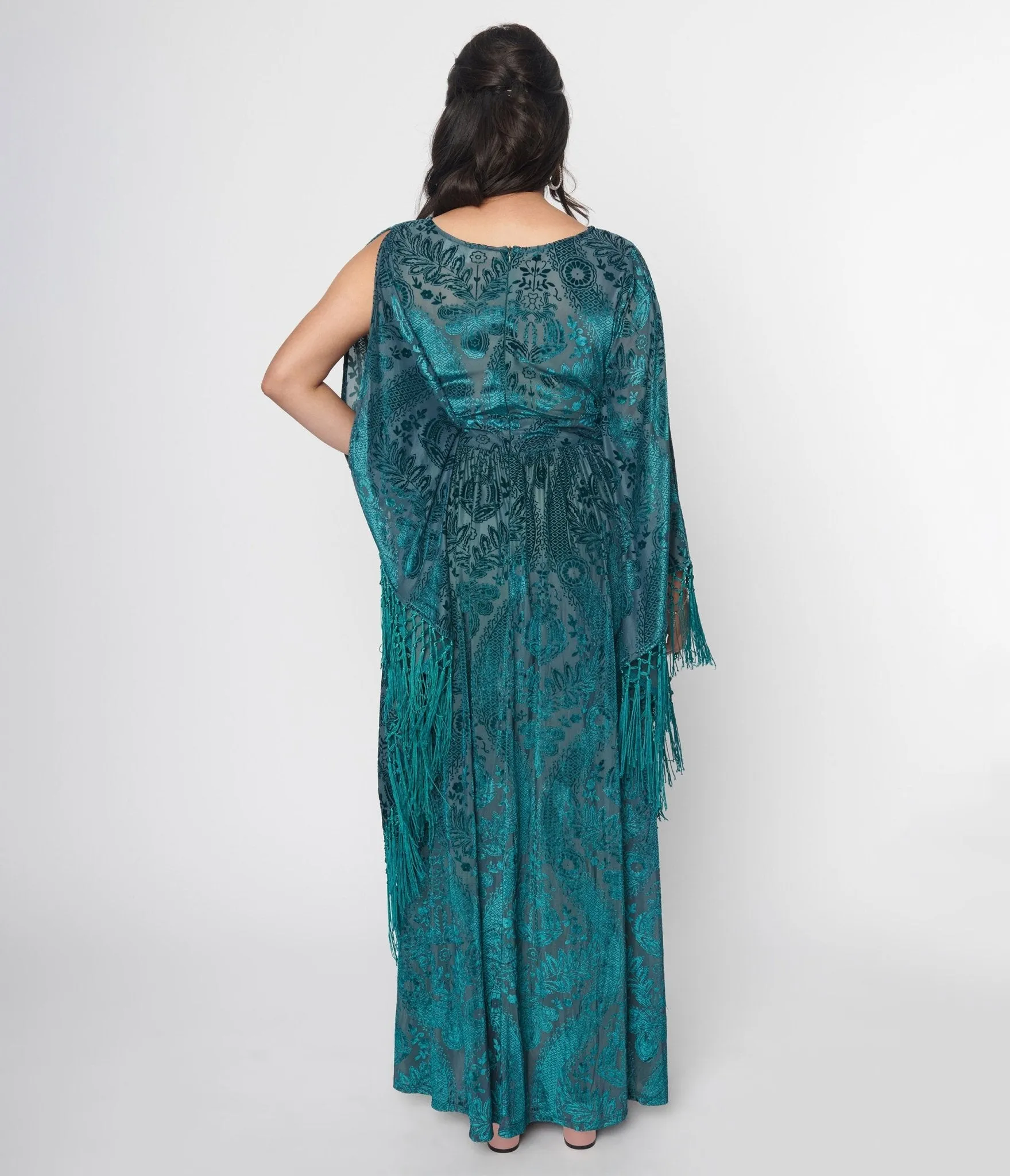Unique Vintage Emerald Floral Fringe Flutter Sleeve Caftan Casual Everyday Look