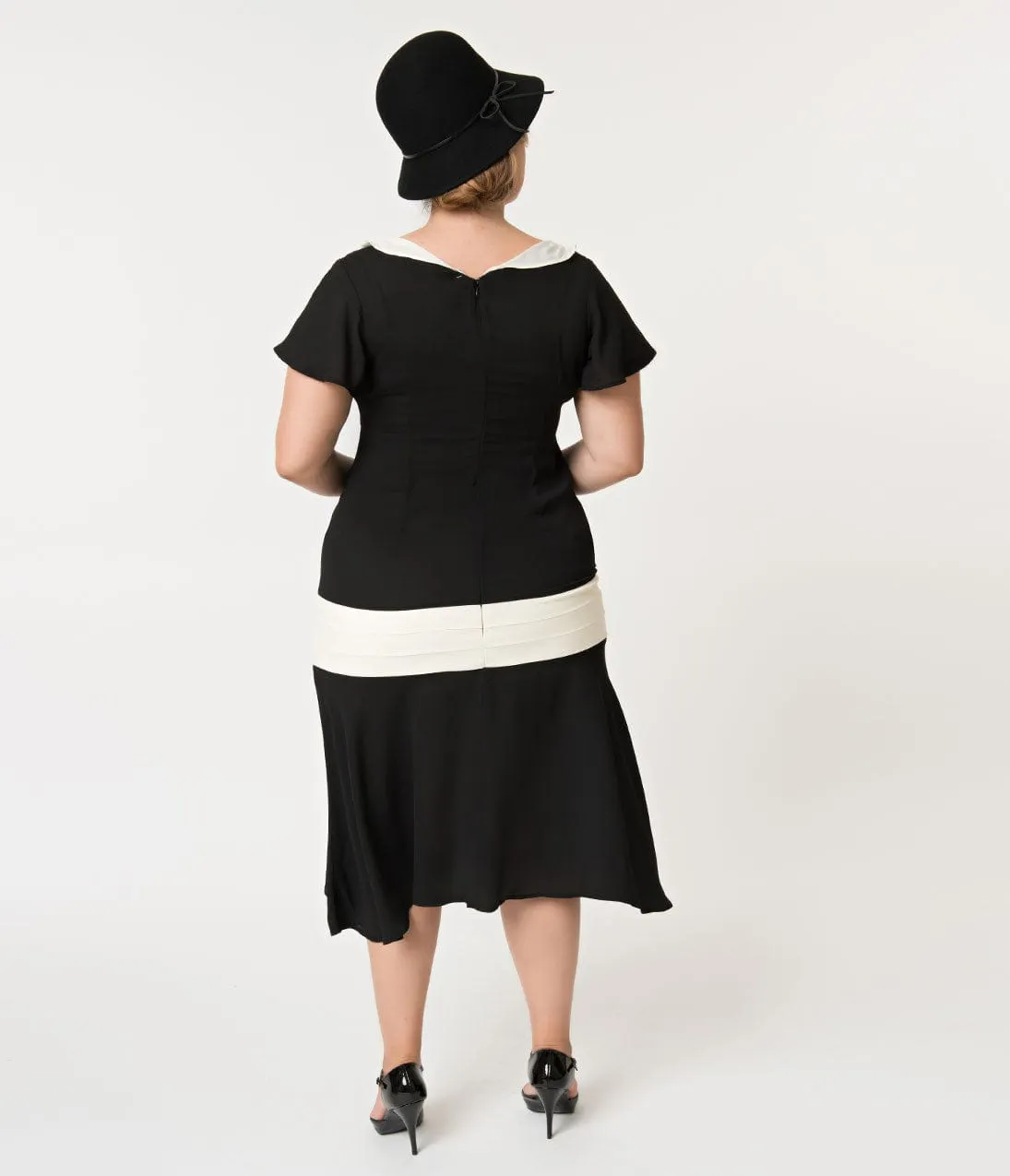 Unique Vintage Plus Size 1920s Black & Cream Wilshire Flapper Day Dress Casual Everyday Look