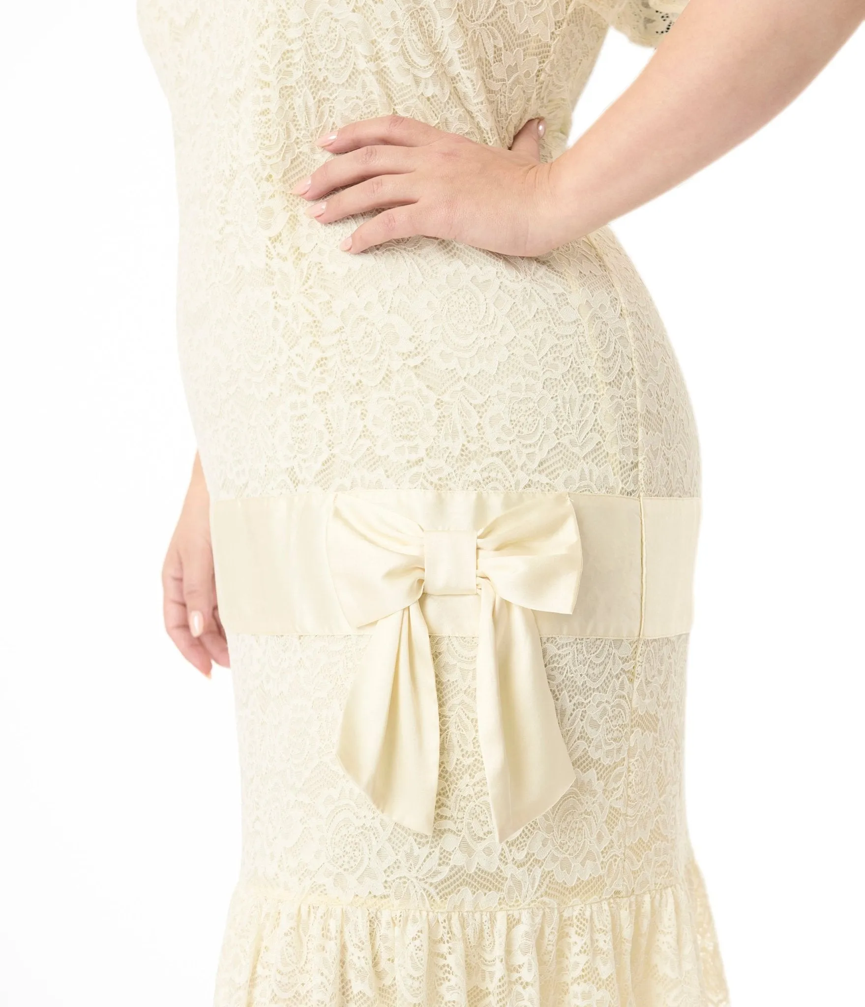 Unique Vintage Plus Size 1920s Ivory Lace & Bow Flapper Dress Casual Everyday Look