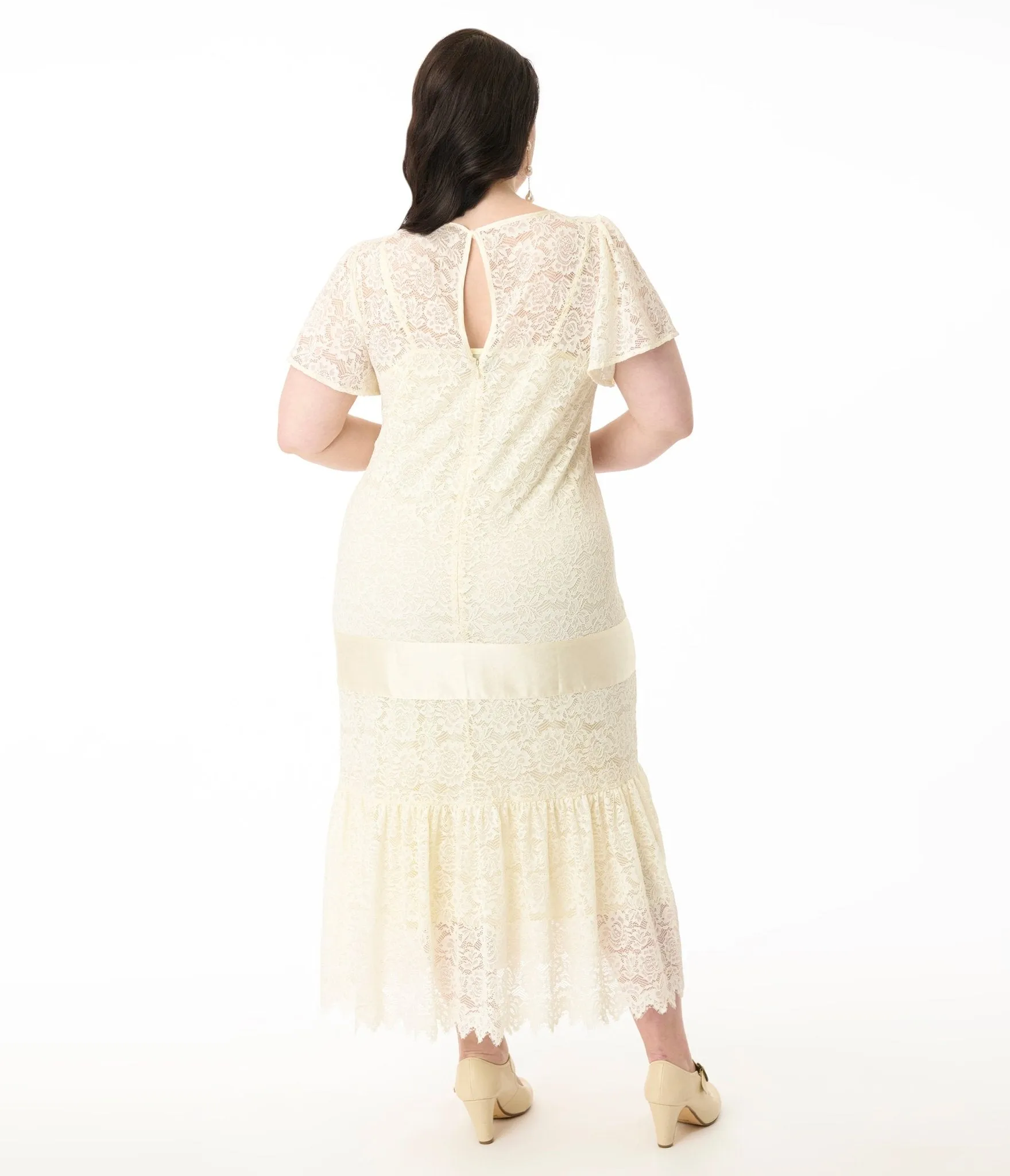 Unique Vintage Plus Size 1920s Ivory Lace & Bow Flapper Dress Casual Everyday Look