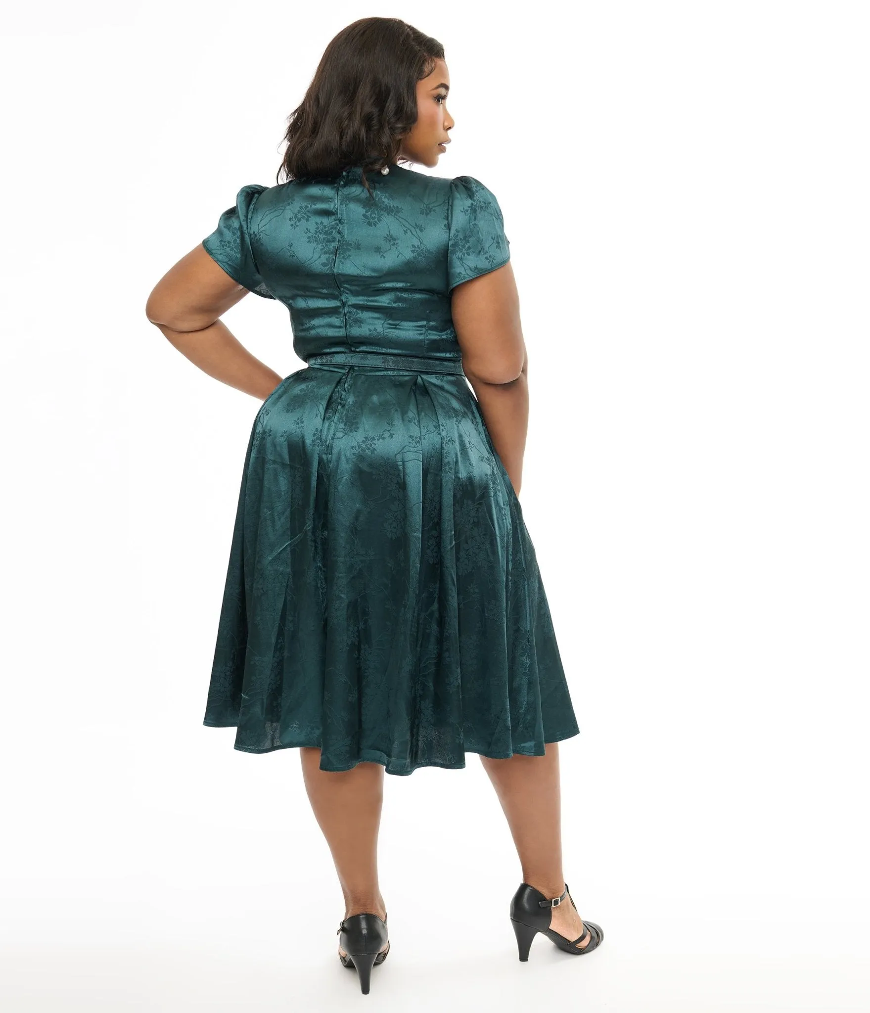 Unique Vintage Plus Size 1940s Teal Floral Print Dahlia Swing Dress Casual Everyday Look