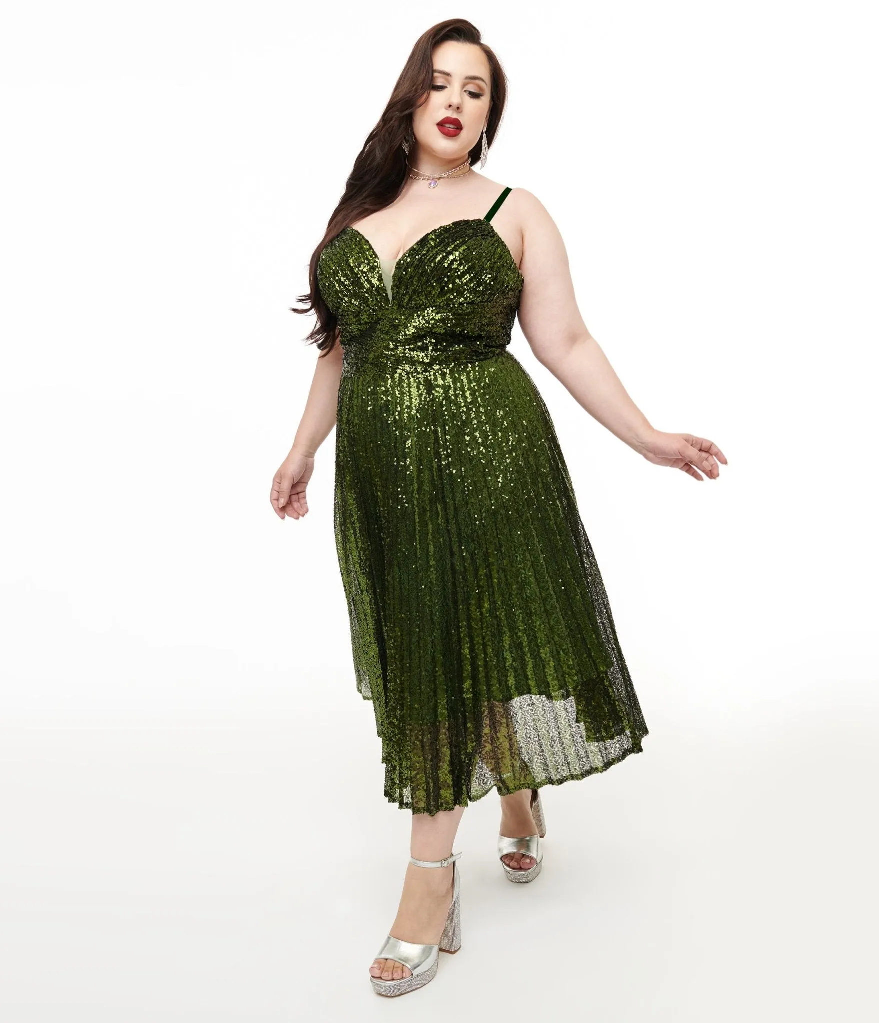 Unique Vintage Plus Size 1950s Emerald Pleated Sequin Swing Dress Casual Everyday Look