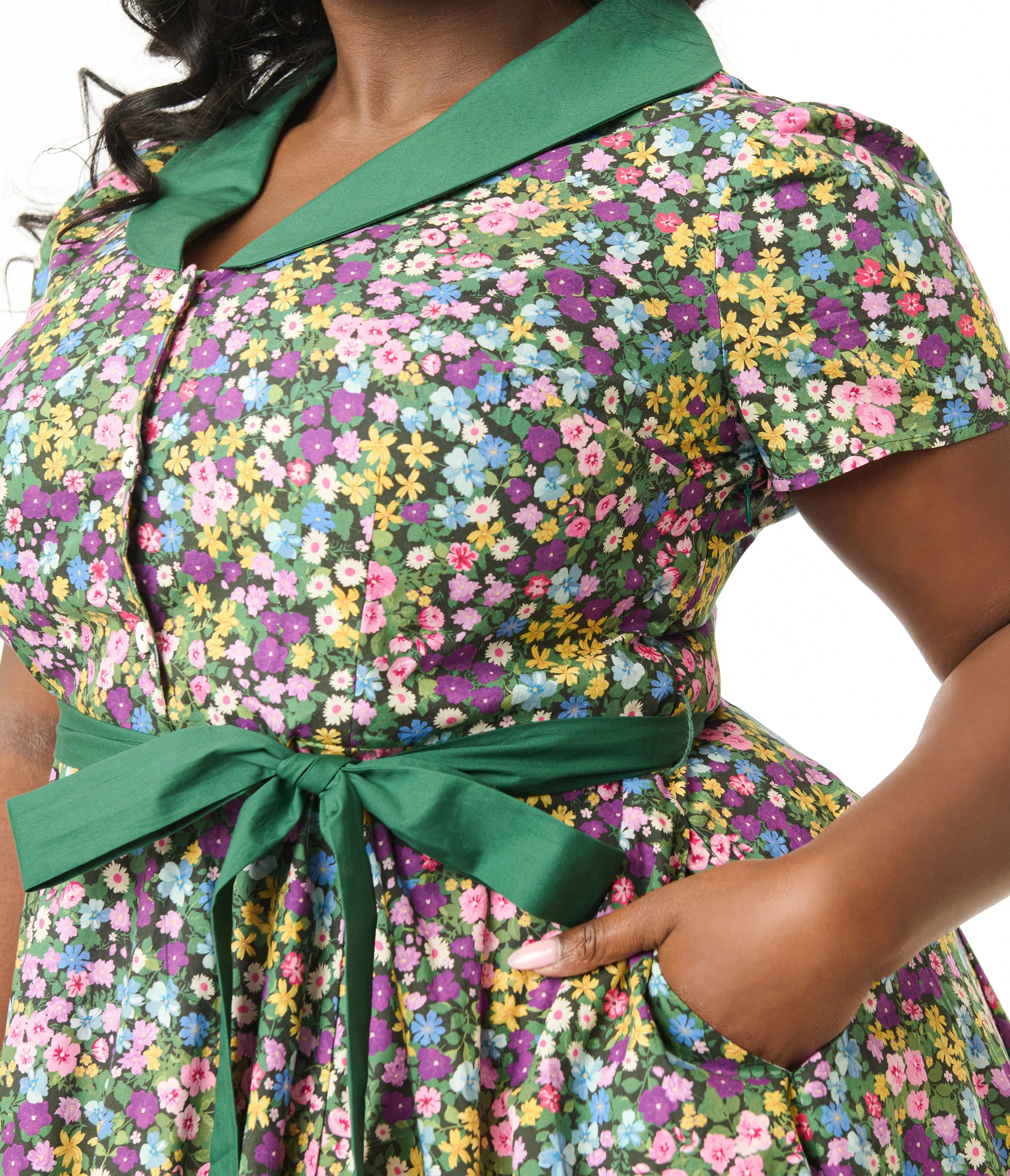 Unique Vintage Plus Size 1950s Green Ditsy Floral Cotton Shirt Dress Casual Everyday Look