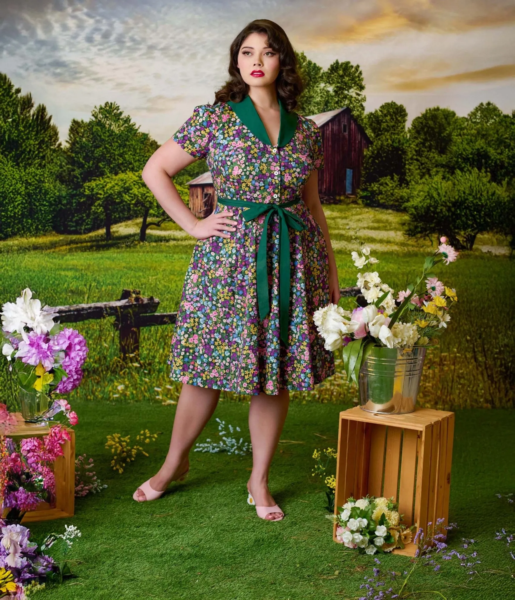 Unique Vintage Plus Size 1950s Green Ditsy Floral Cotton Shirt Dress Casual Everyday Look