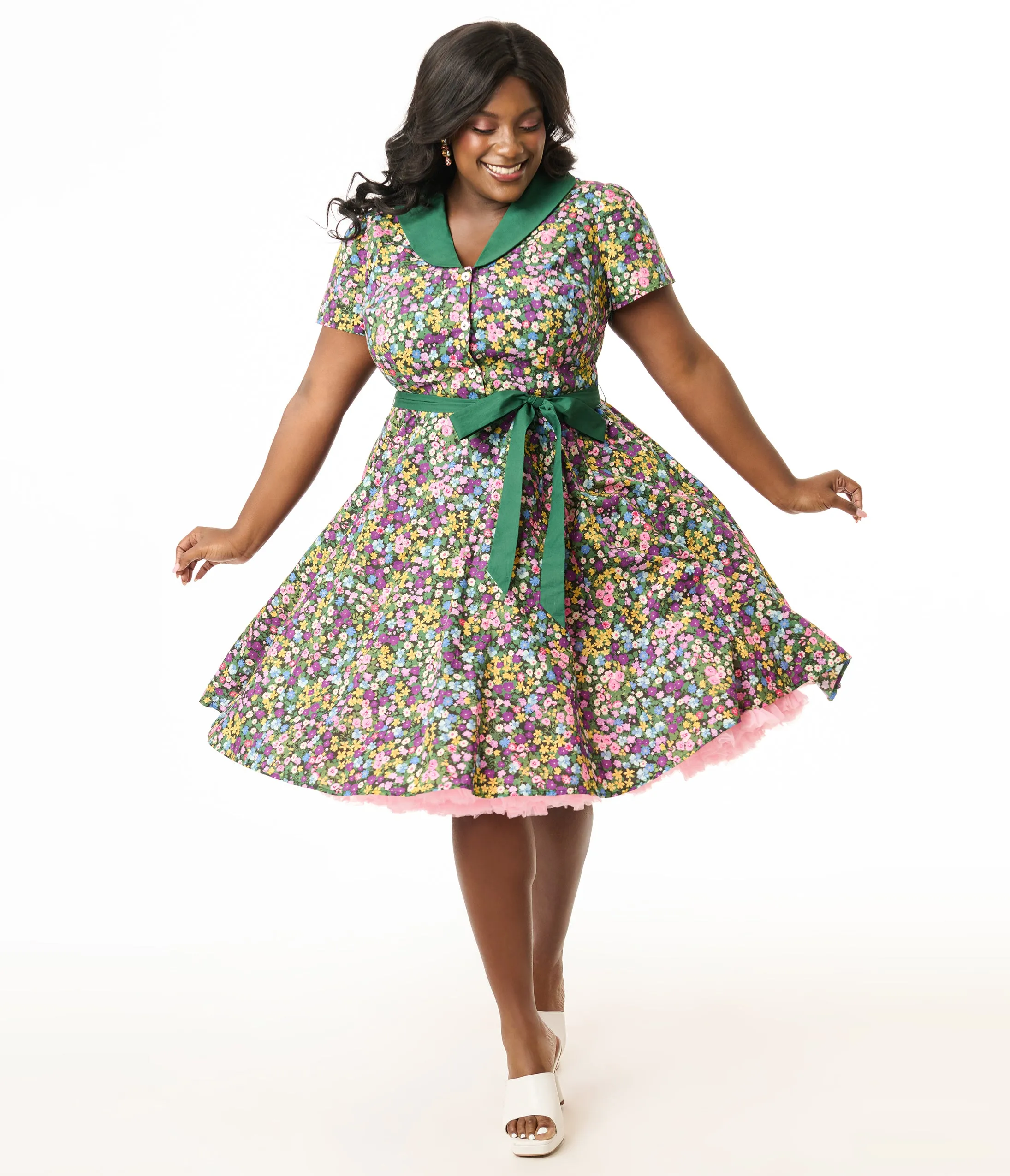 Unique Vintage Plus Size 1950s Green Ditsy Floral Cotton Shirt Dress Casual Everyday Look