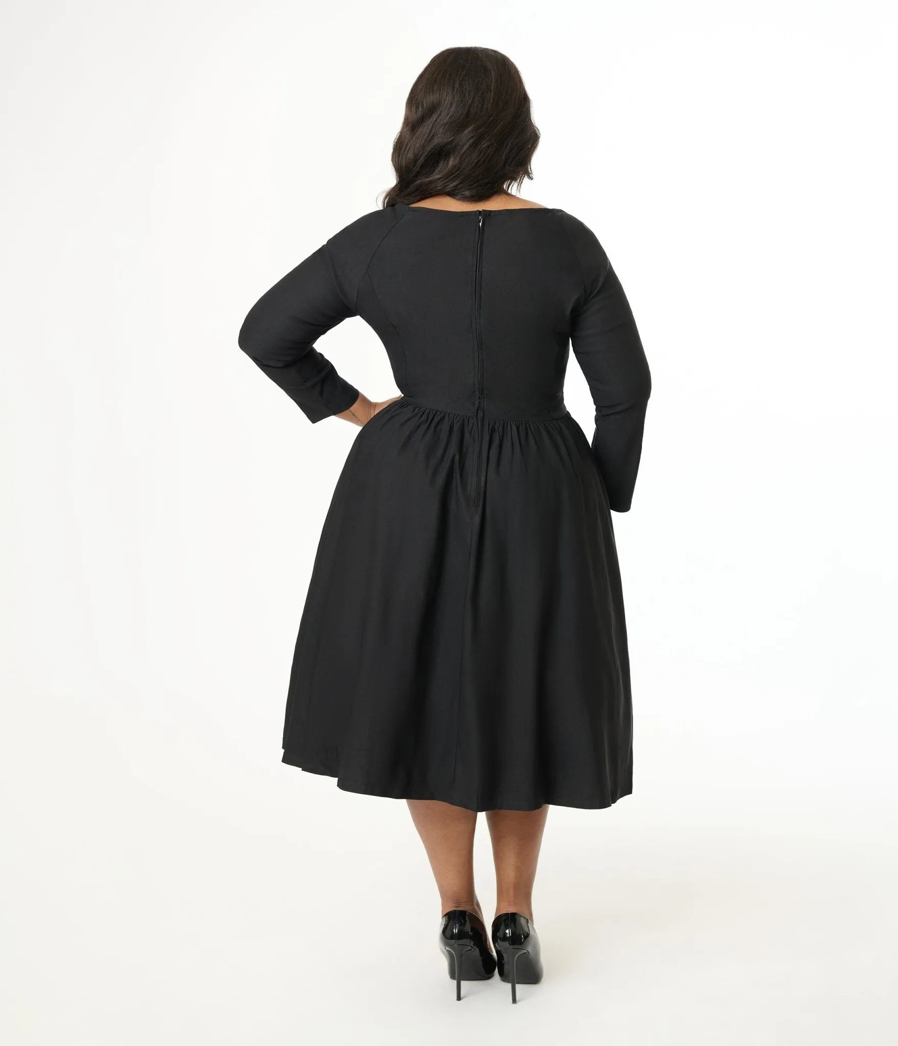 Unique Vintage Plus Size 1950s Solid Black Sweetheart Swing Dress Casual Everyday Look