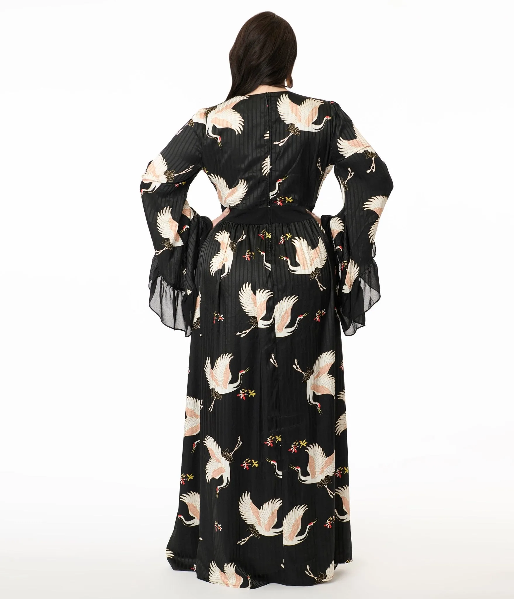 Unique Vintage Plus Size 1970s Black Crane Print Maxi Dress Casual Everyday Look