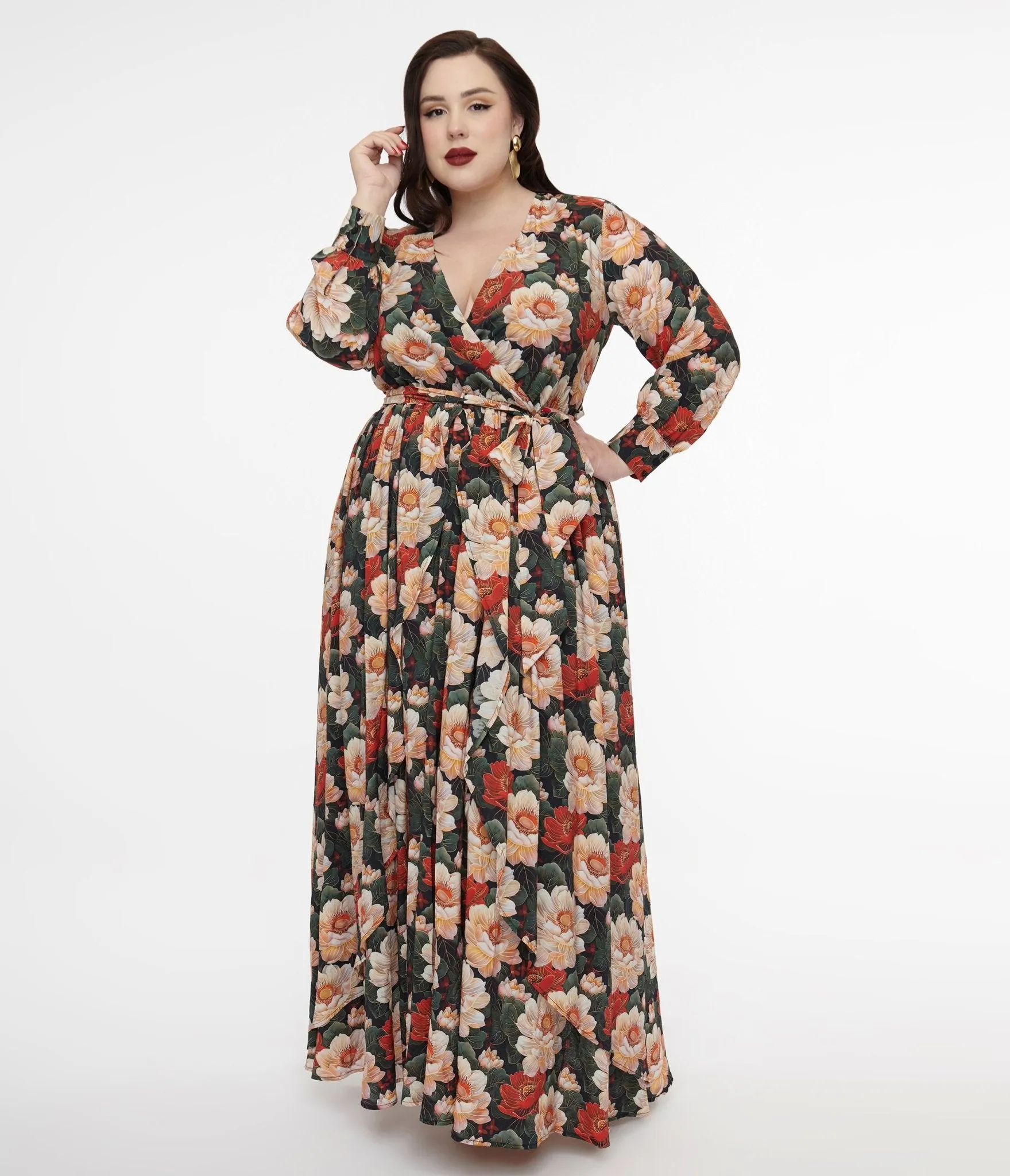Unique Vintage Plus Size 1970s White & Red Floral Farrah Maxi Dress Casual Everyday Look