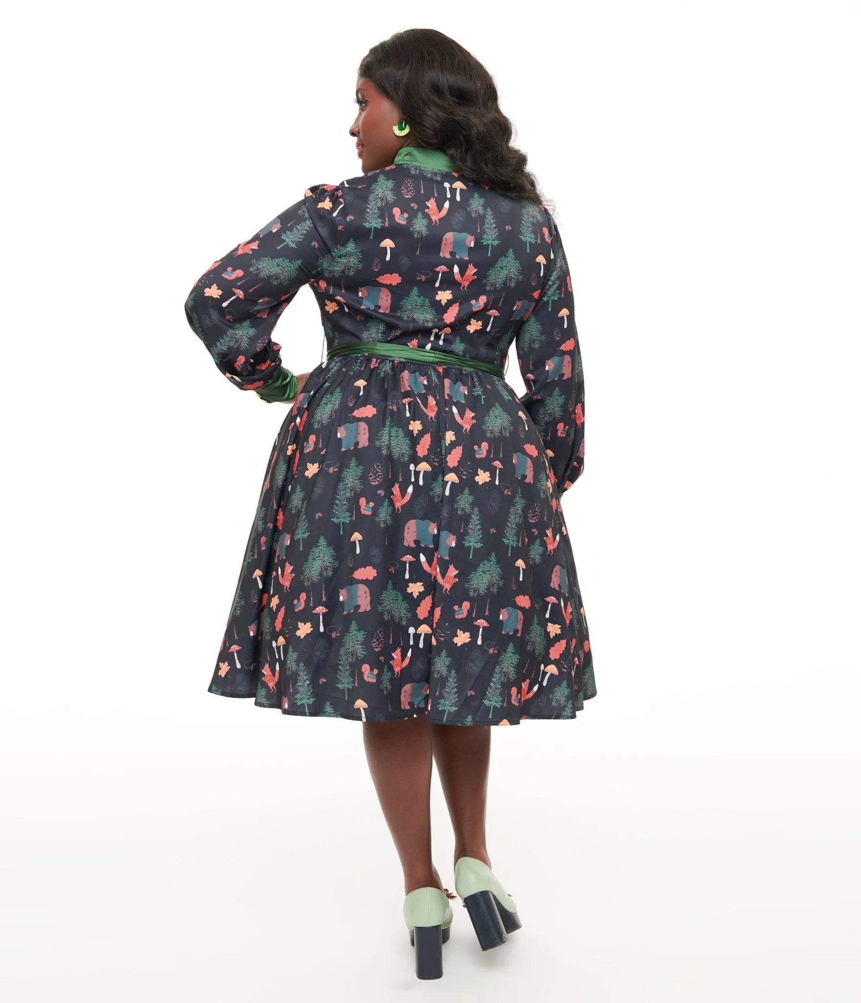 Unique Vintage Plus Size 1970s Woodland Creature Print Shirt Dress Casual Everyday Look