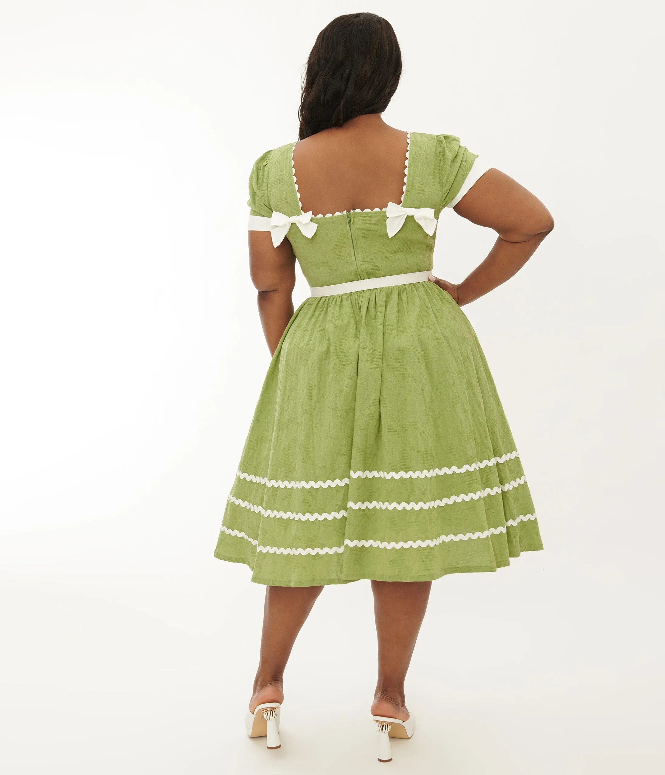 Unique Vintage Plus Size Green & White Butterfly Brooch Swing Dress Casual Everyday Look