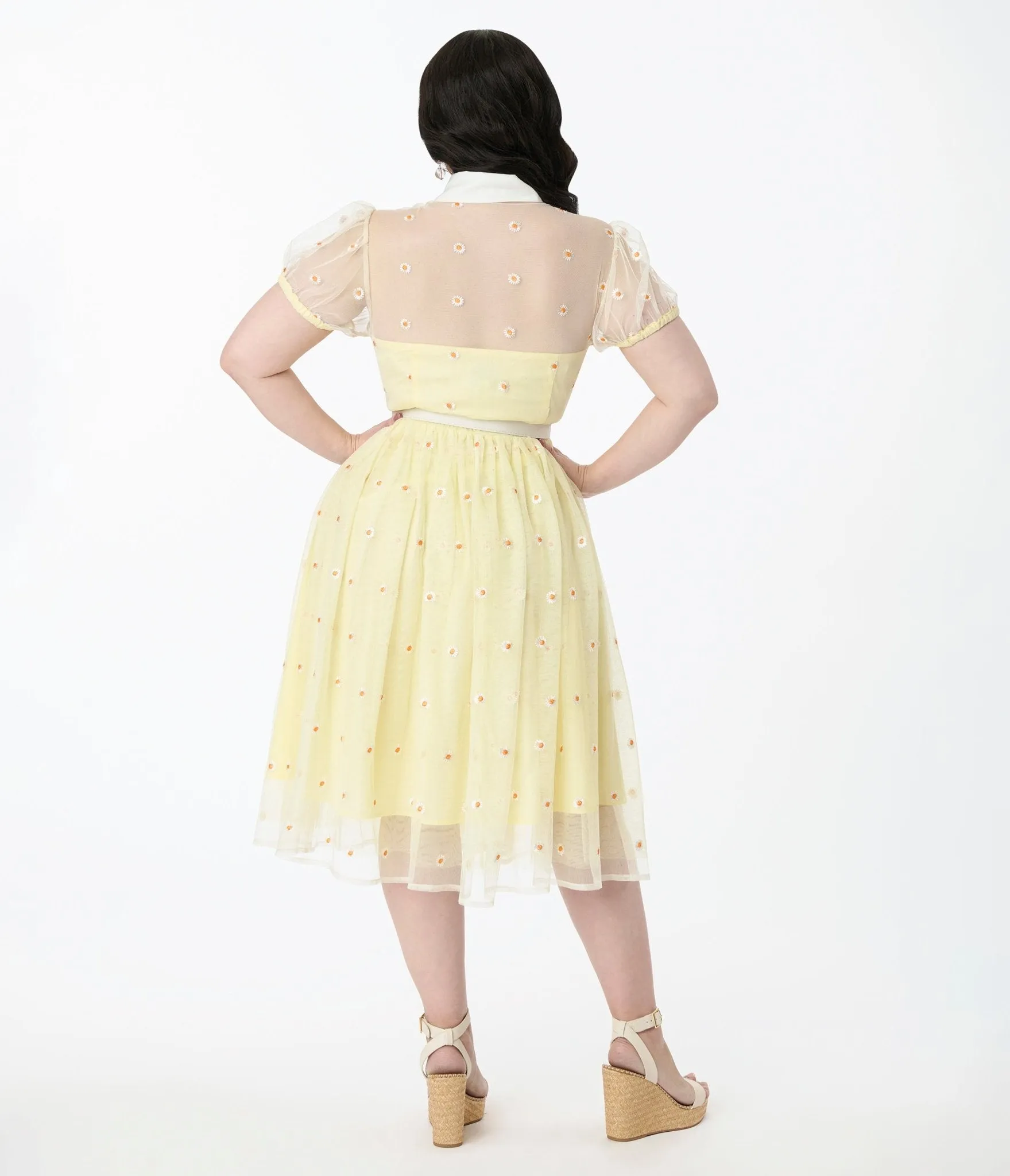 Unique Vintage Plus Size Yellow Daisy Print Hollie Swing Dress Casual Everyday Look
