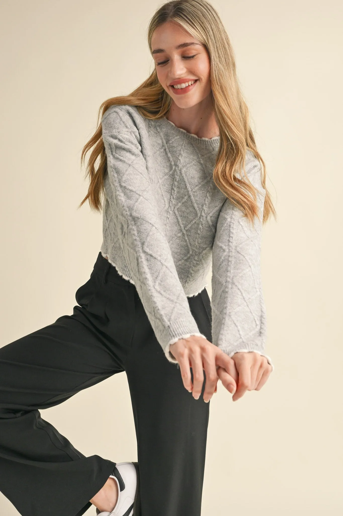 Vivienne Scallop Edge Sweater Everyday Casual Look