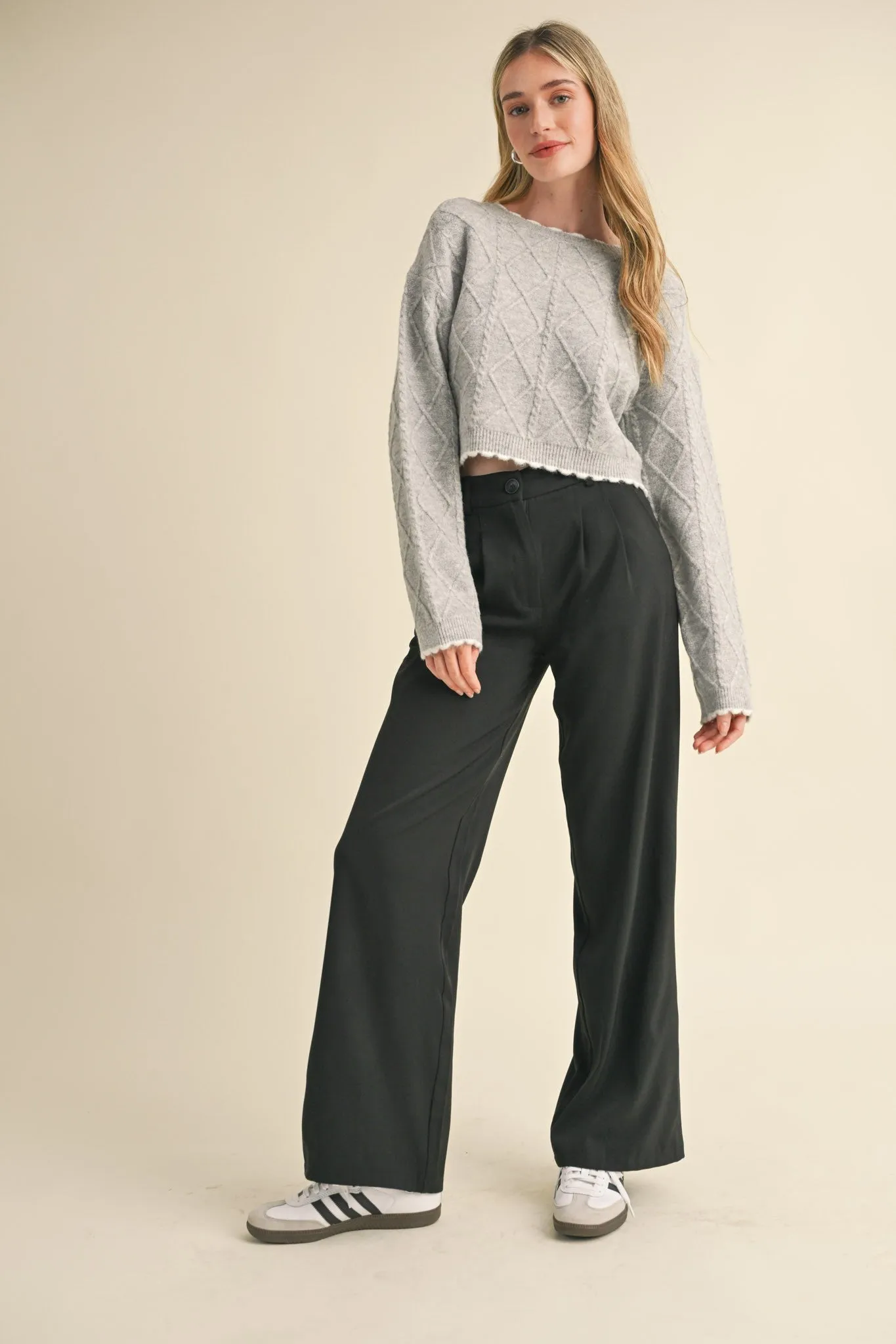 Vivienne Scallop Edge Sweater Everyday Casual Look