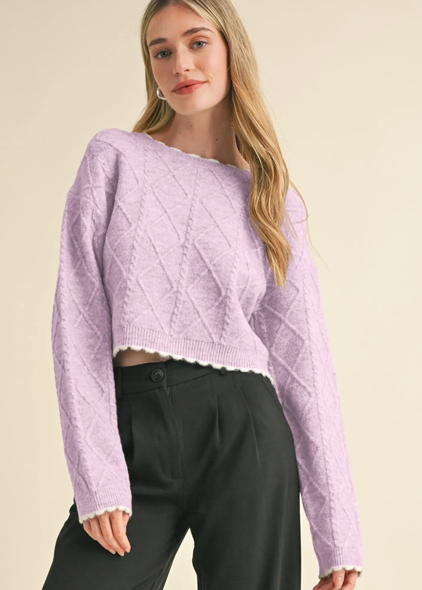 Vivienne Scallop Edge Sweater Everyday Casual Look