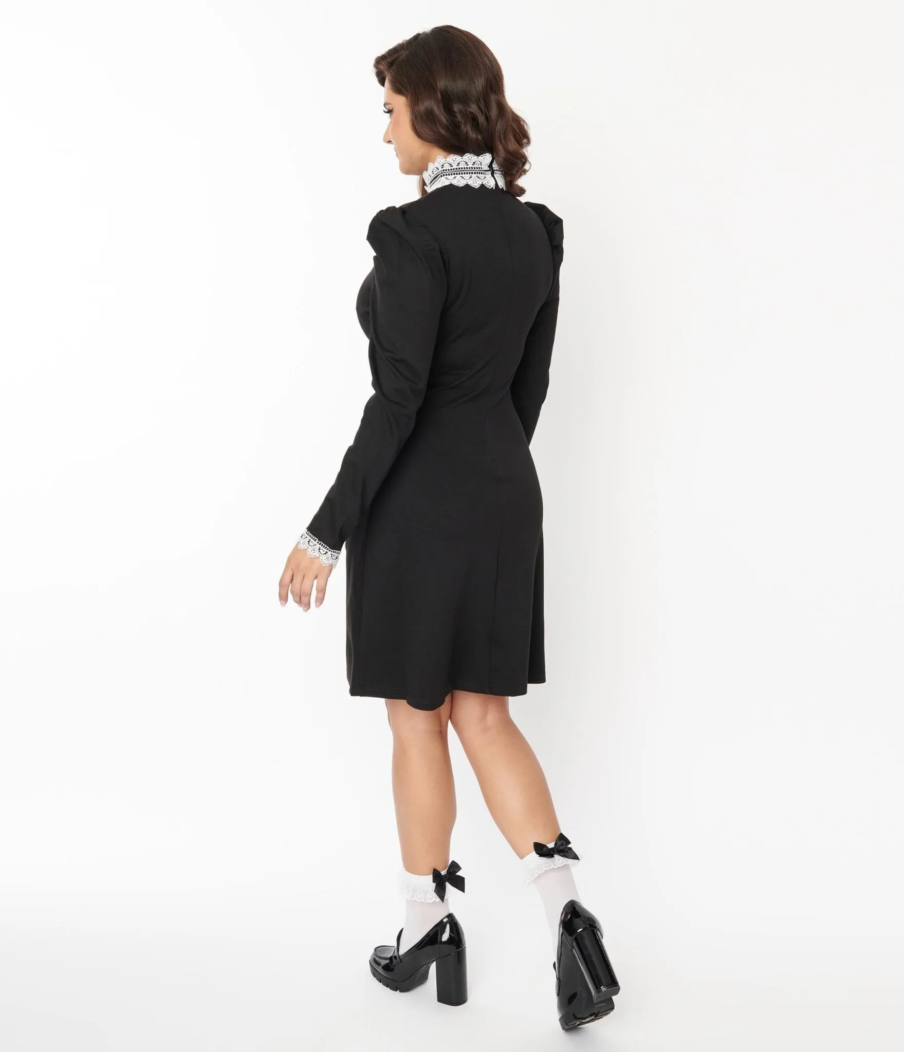 Voodoo Vixen Black & White Lace Collar Shift Dress Casual Everyday Look